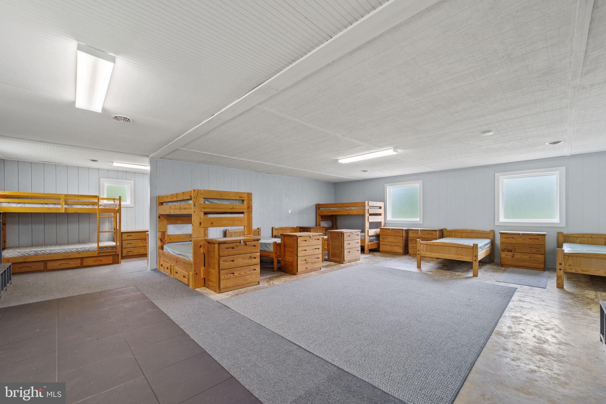 HEDGESVILLE - Commercial Sale