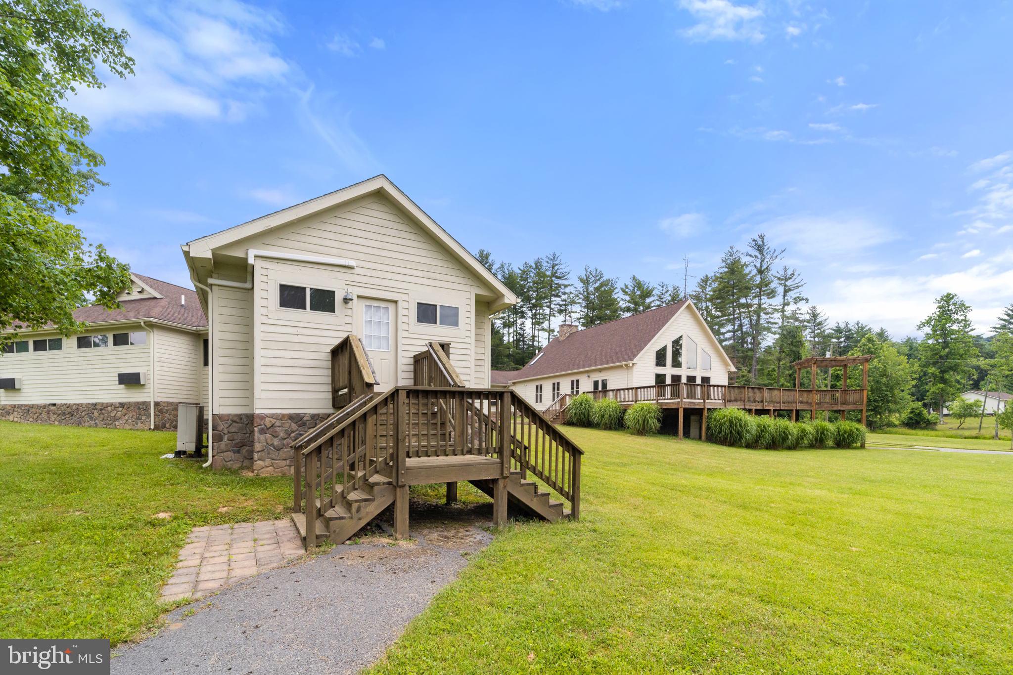 HEDGESVILLE - Commercial Sale