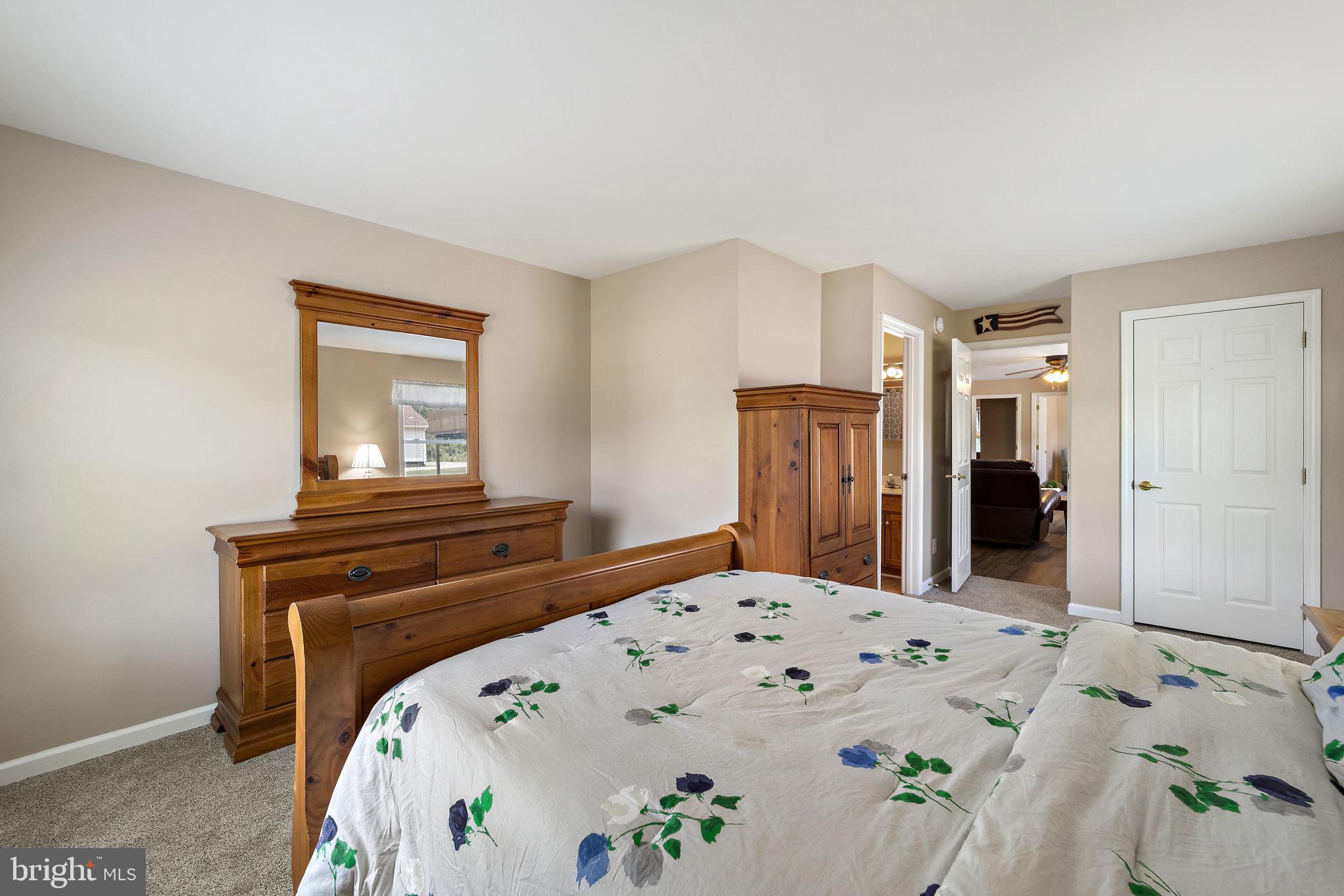 HEDGESVILLE - Commercial Sale