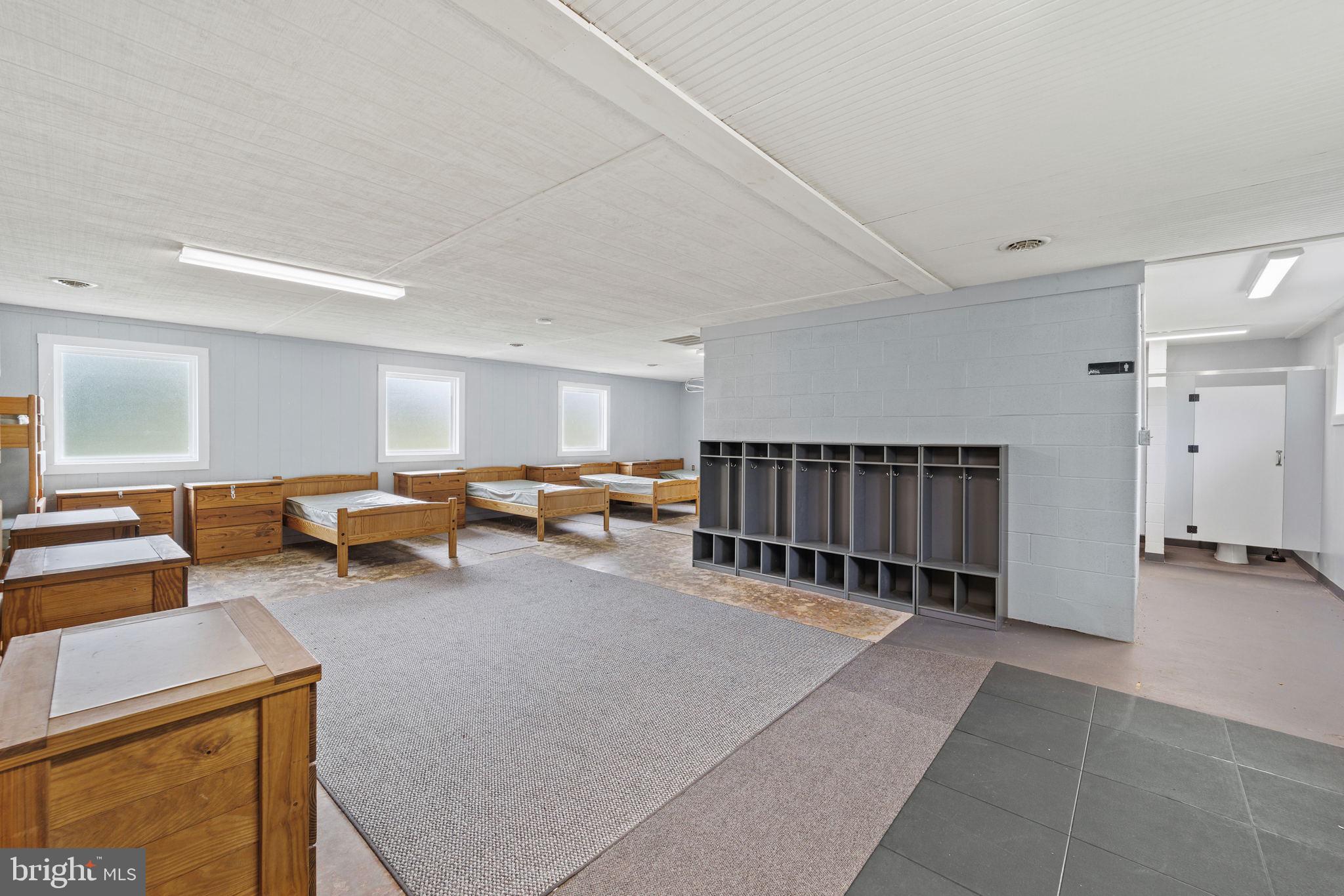 HEDGESVILLE - Commercial Sale