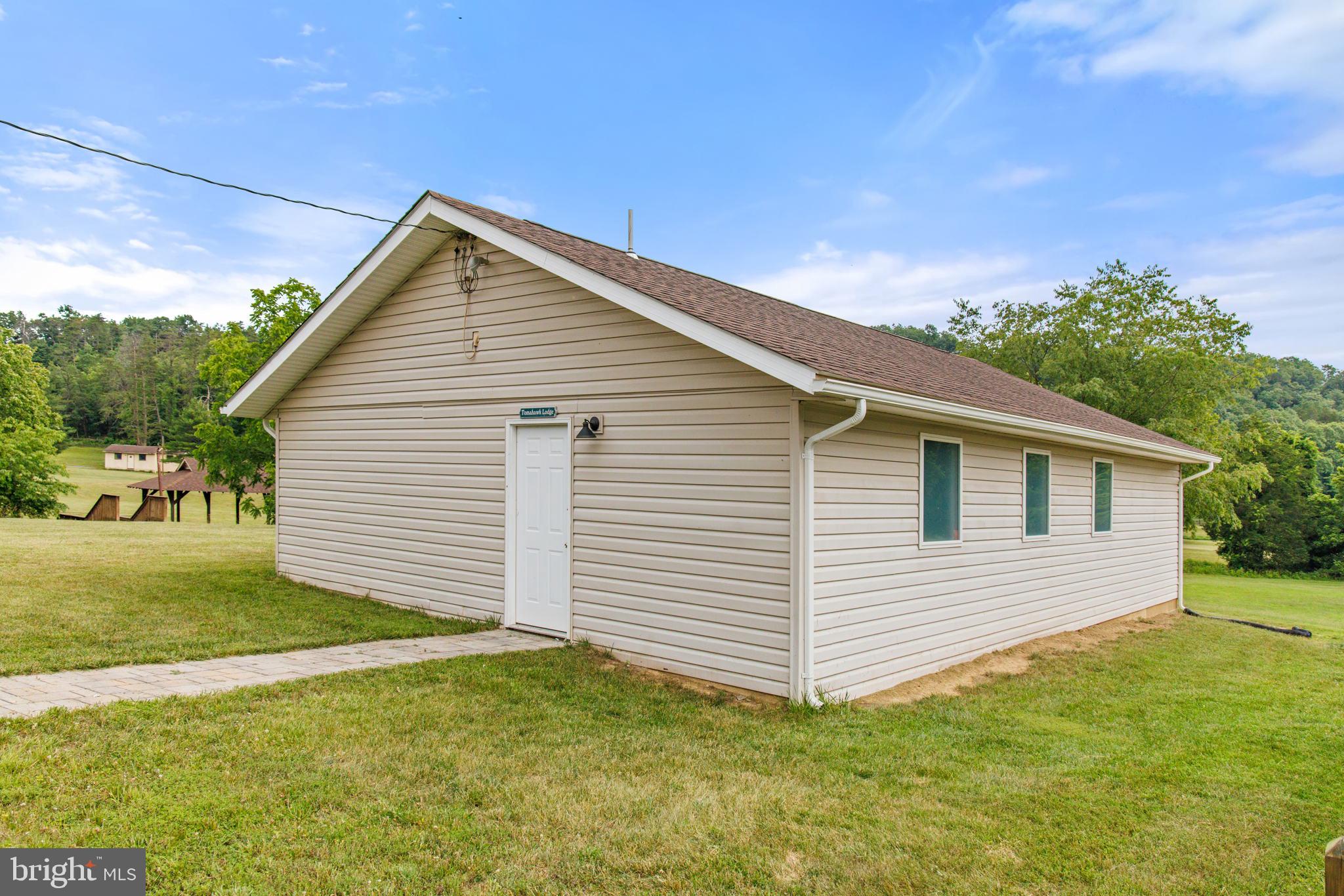 HEDGESVILLE - Commercial Sale