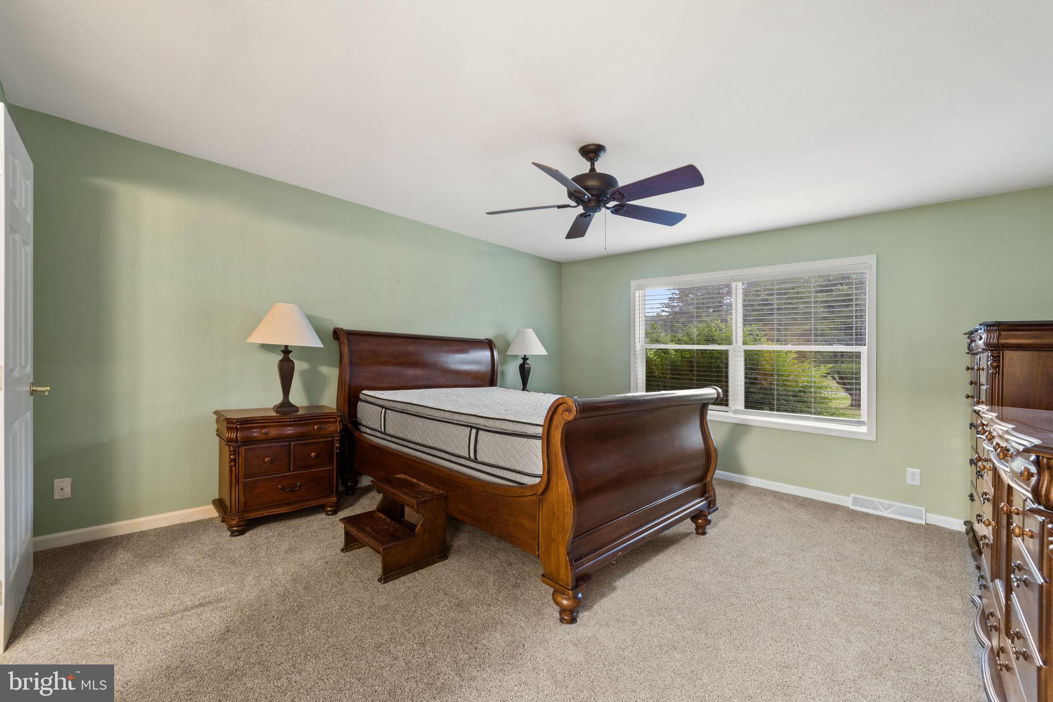 HEDGESVILLE - Commercial Sale