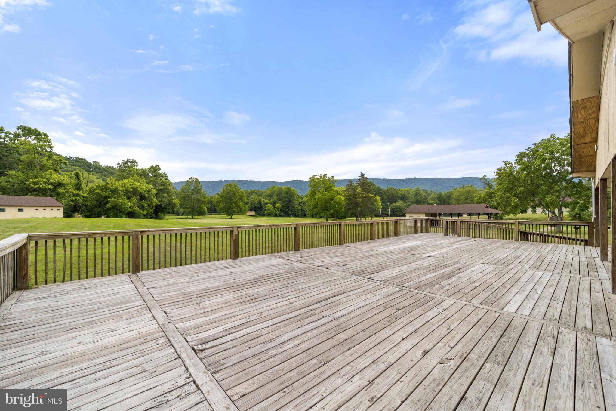 HEDGESVILLE - Commercial Sale