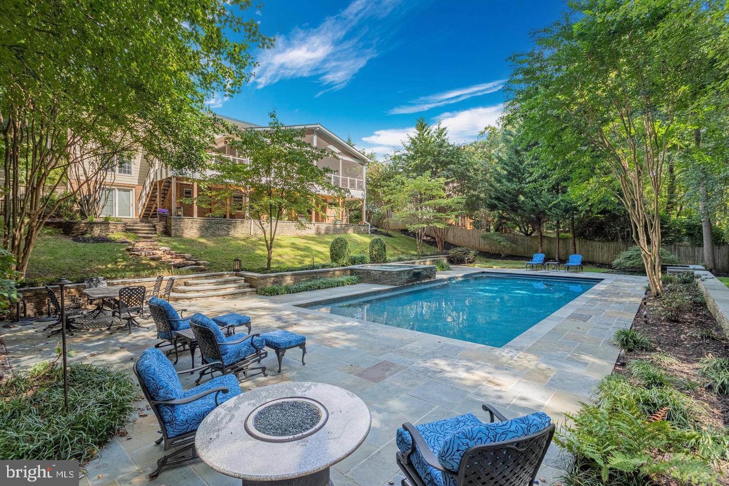 LANGLEY OAKS - Residential