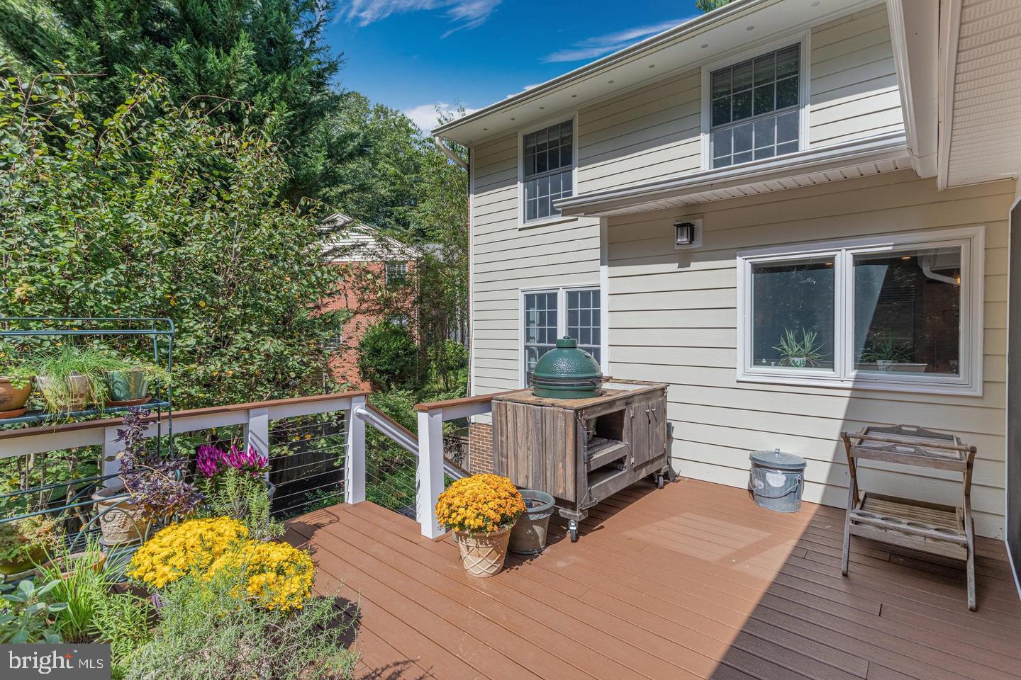 LANGLEY OAKS - Residential