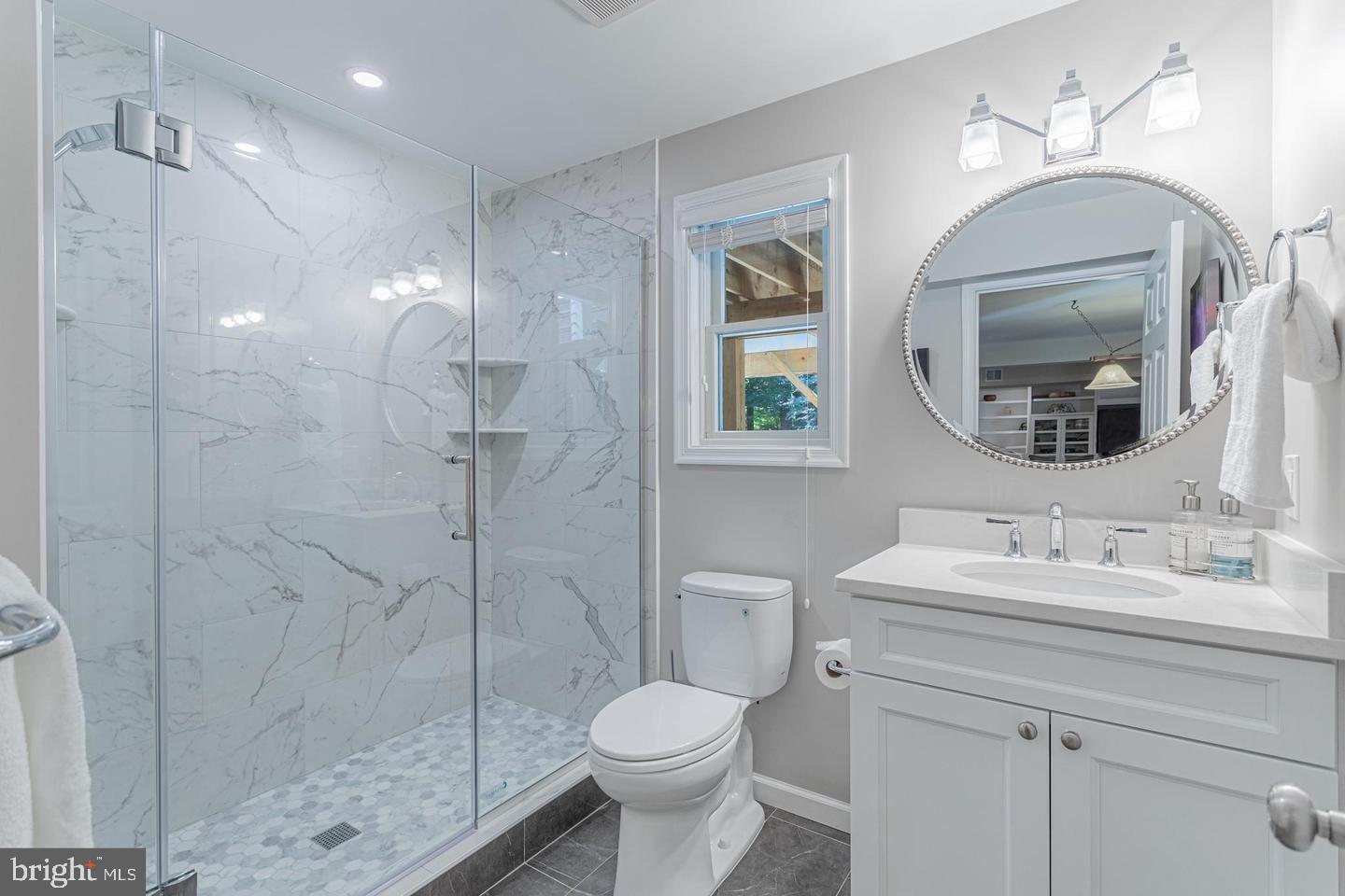 LANGLEY OAKS - Residential