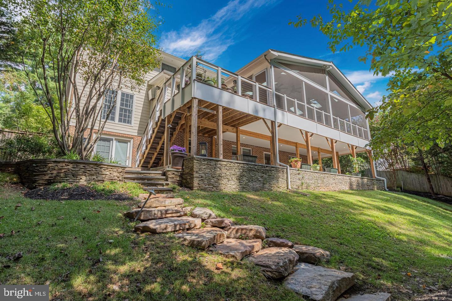 LANGLEY OAKS - Residential