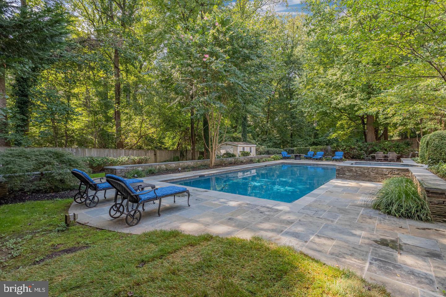 LANGLEY OAKS - Residential