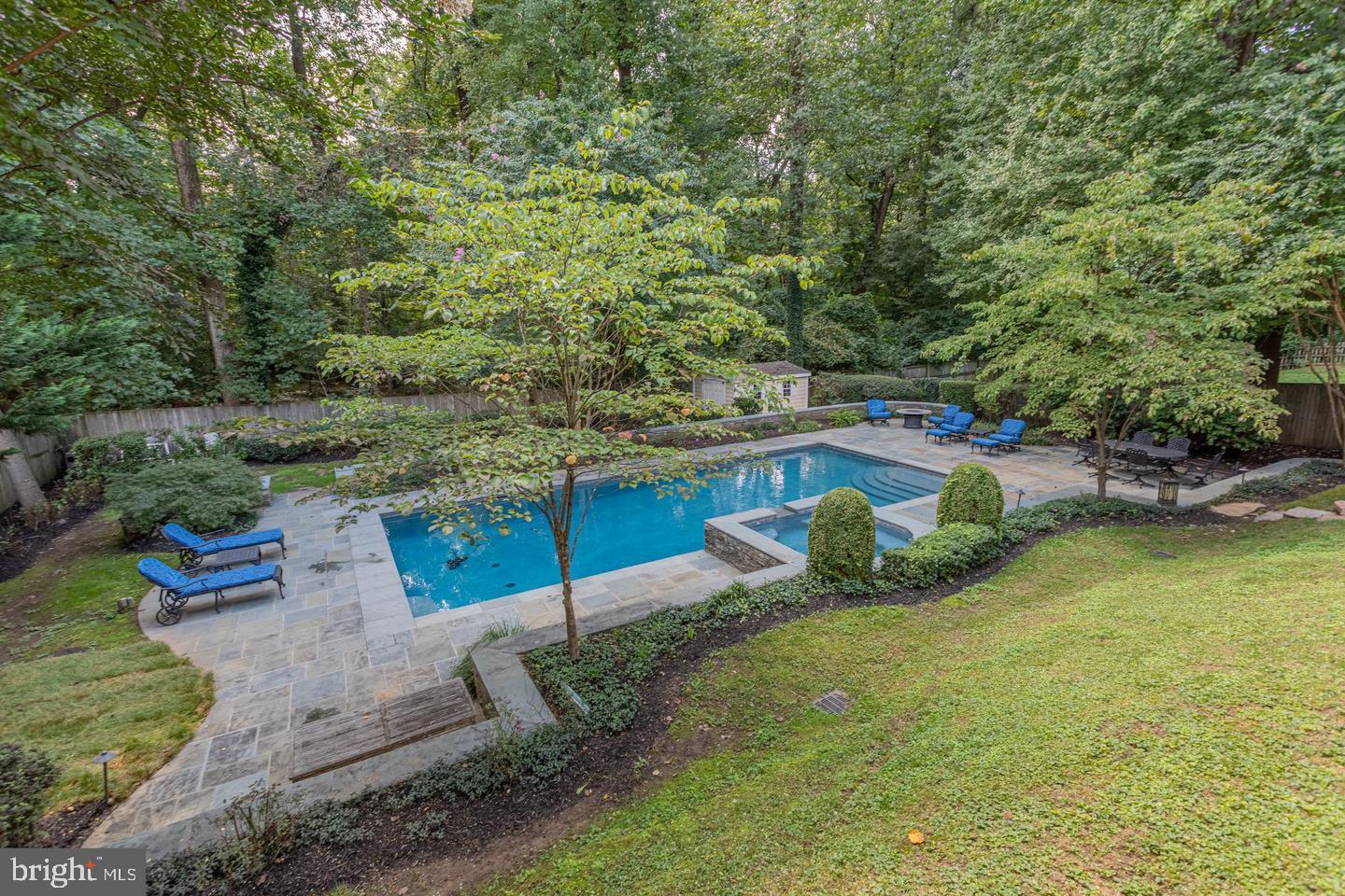 LANGLEY OAKS - Residential