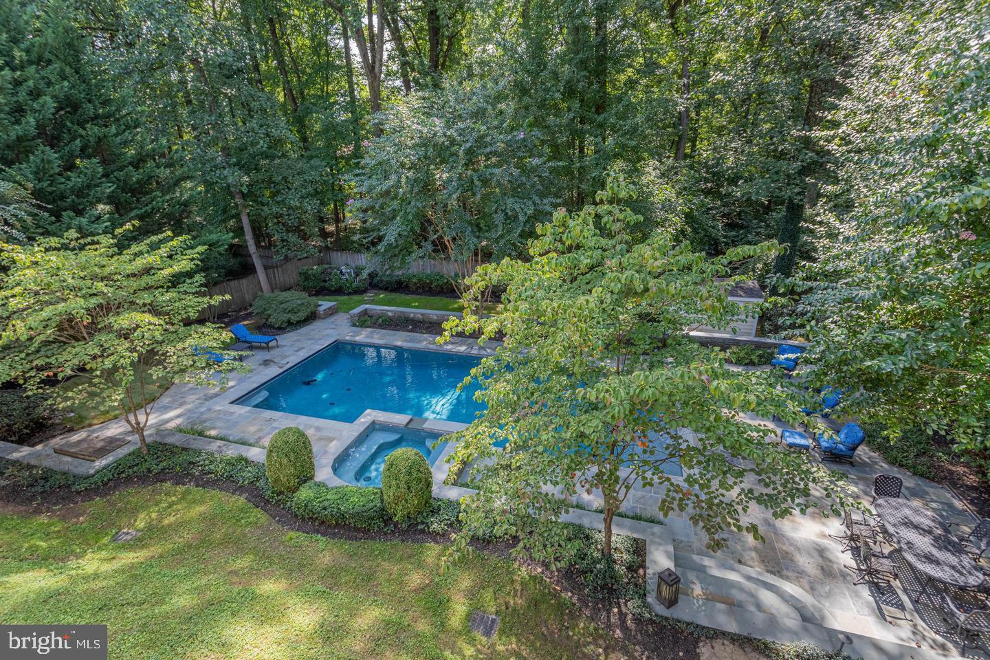 LANGLEY OAKS - Residential