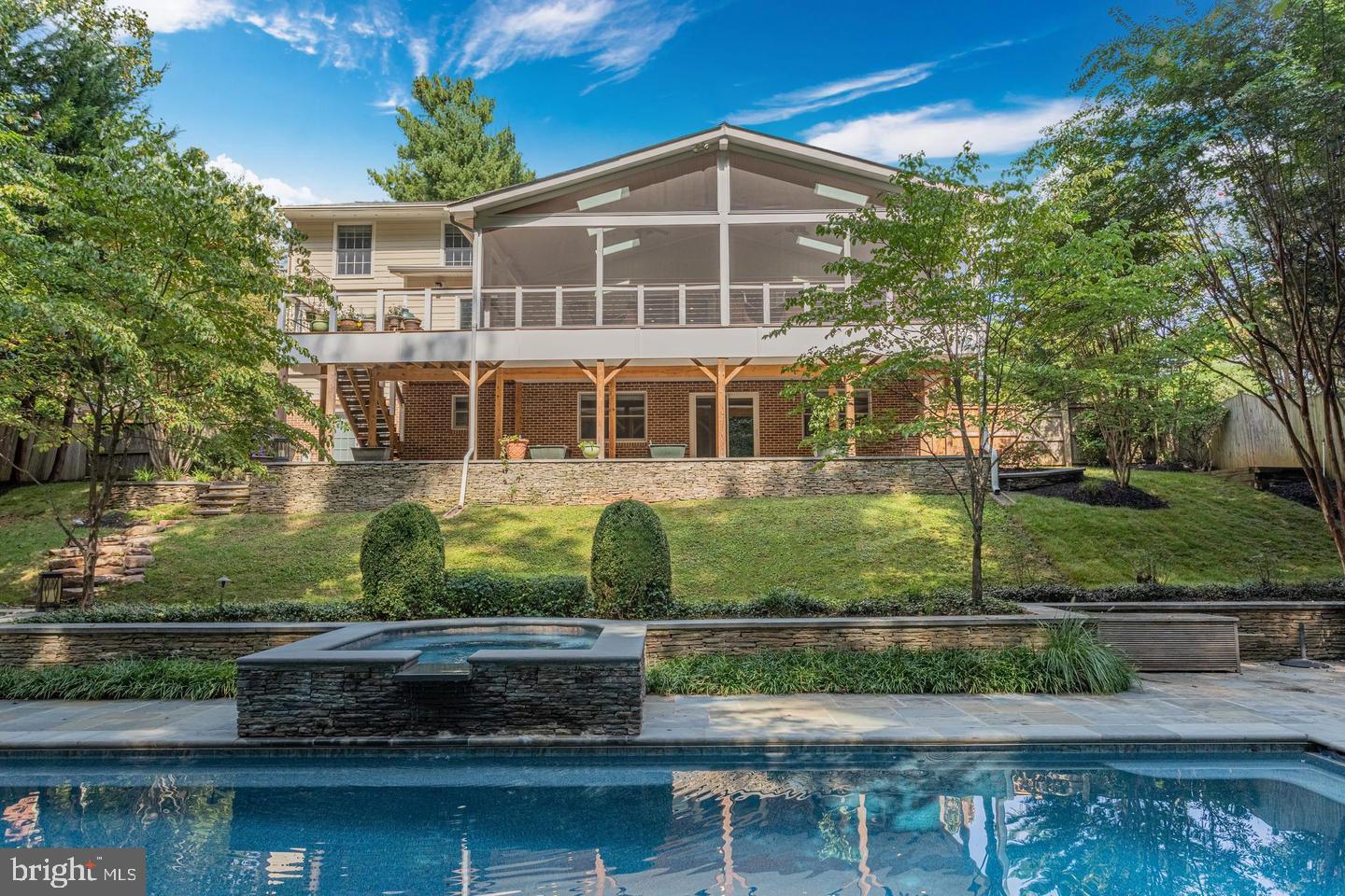 LANGLEY OAKS - Residential