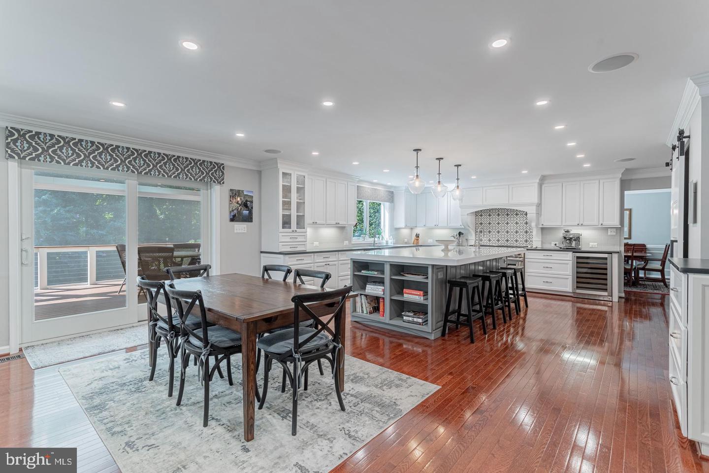 LANGLEY OAKS - Residential