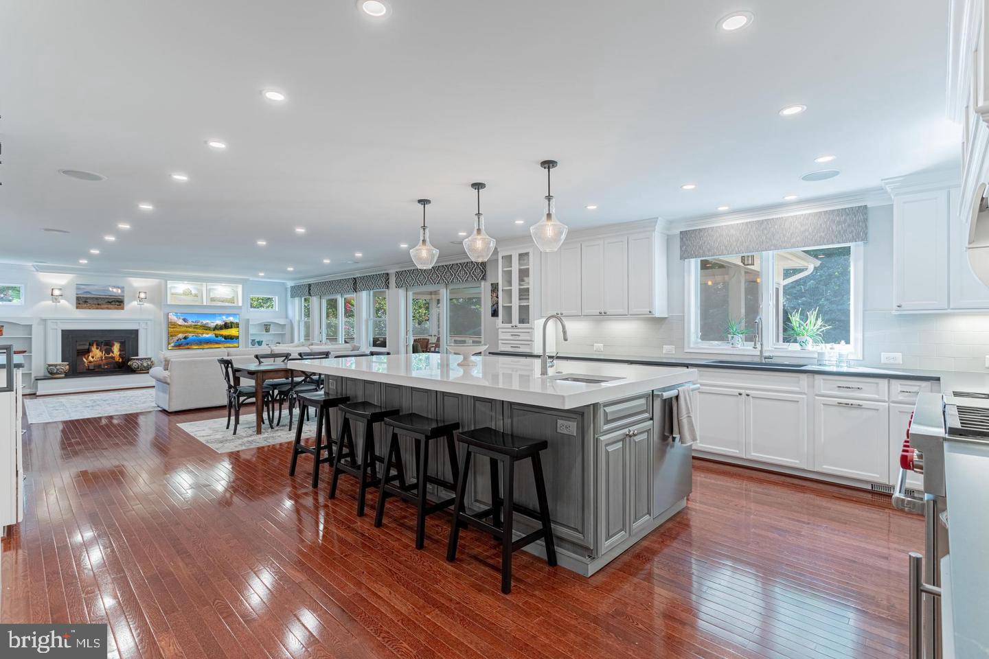 LANGLEY OAKS - Residential