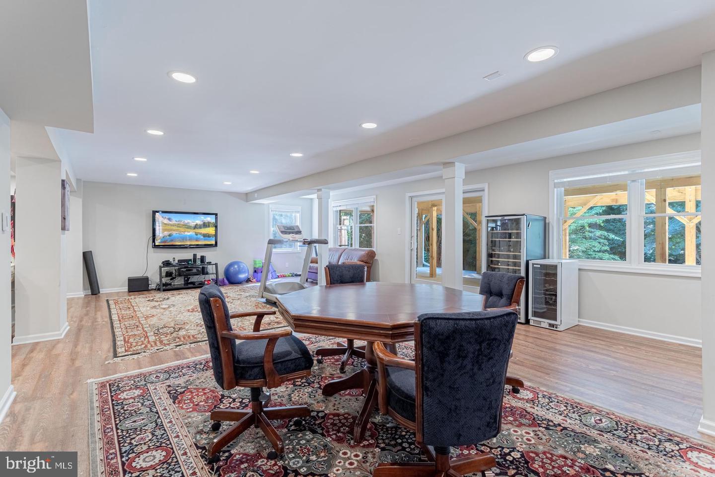 LANGLEY OAKS - Residential