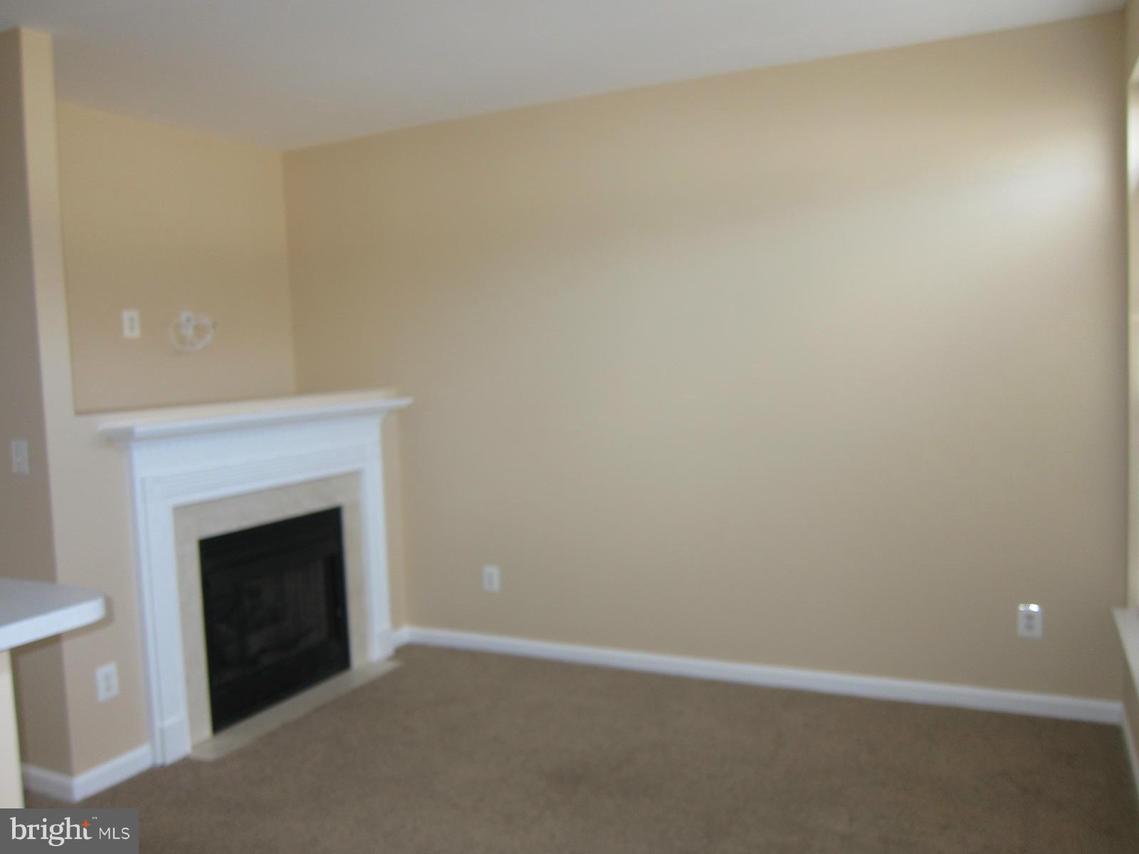 ASHBURN VILLAGE - Residential Lease