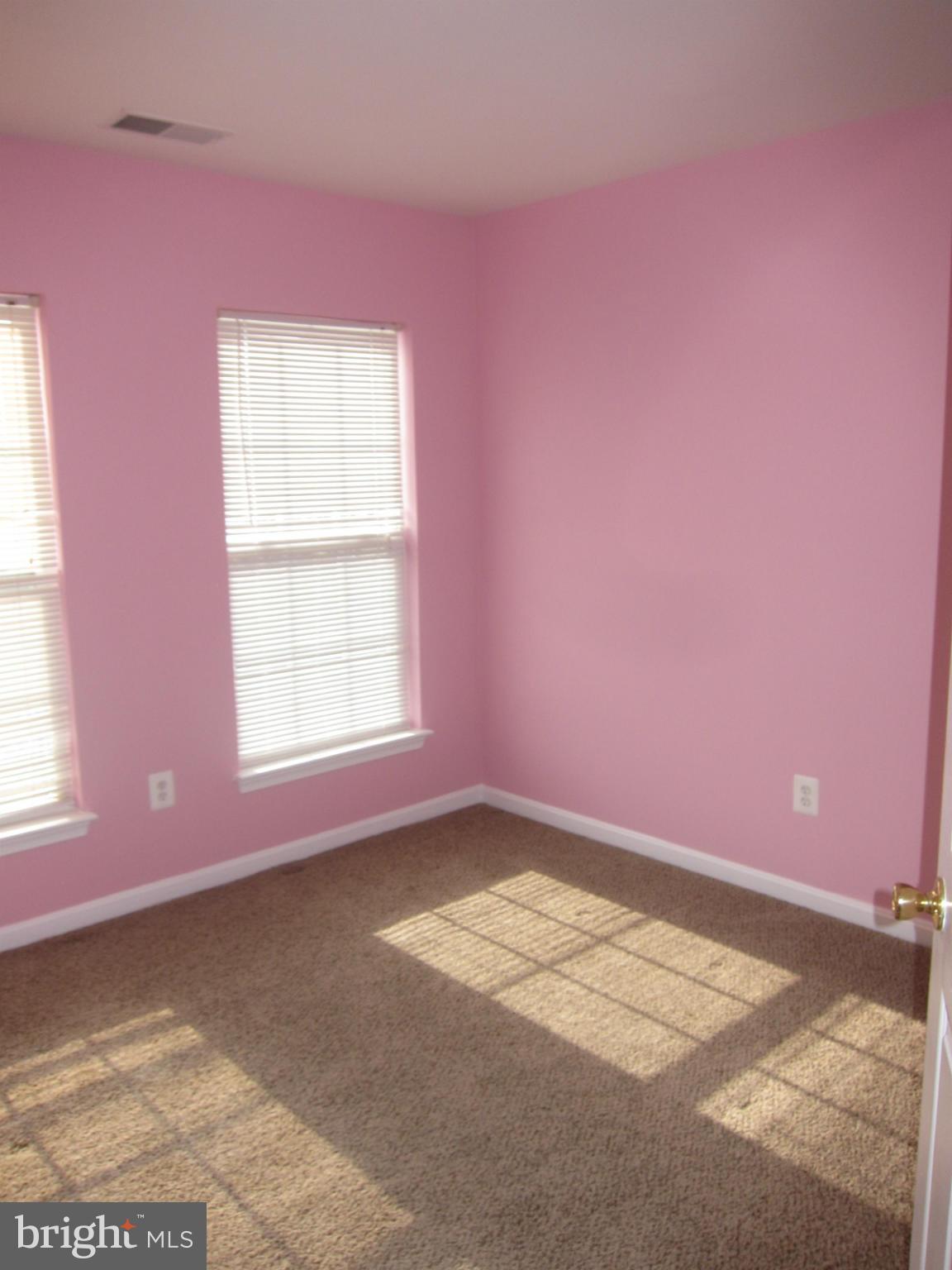 ASHBURN VILLAGE - Residential Lease