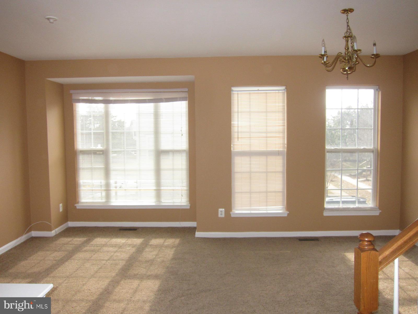 ASHBURN VILLAGE - Residential Lease