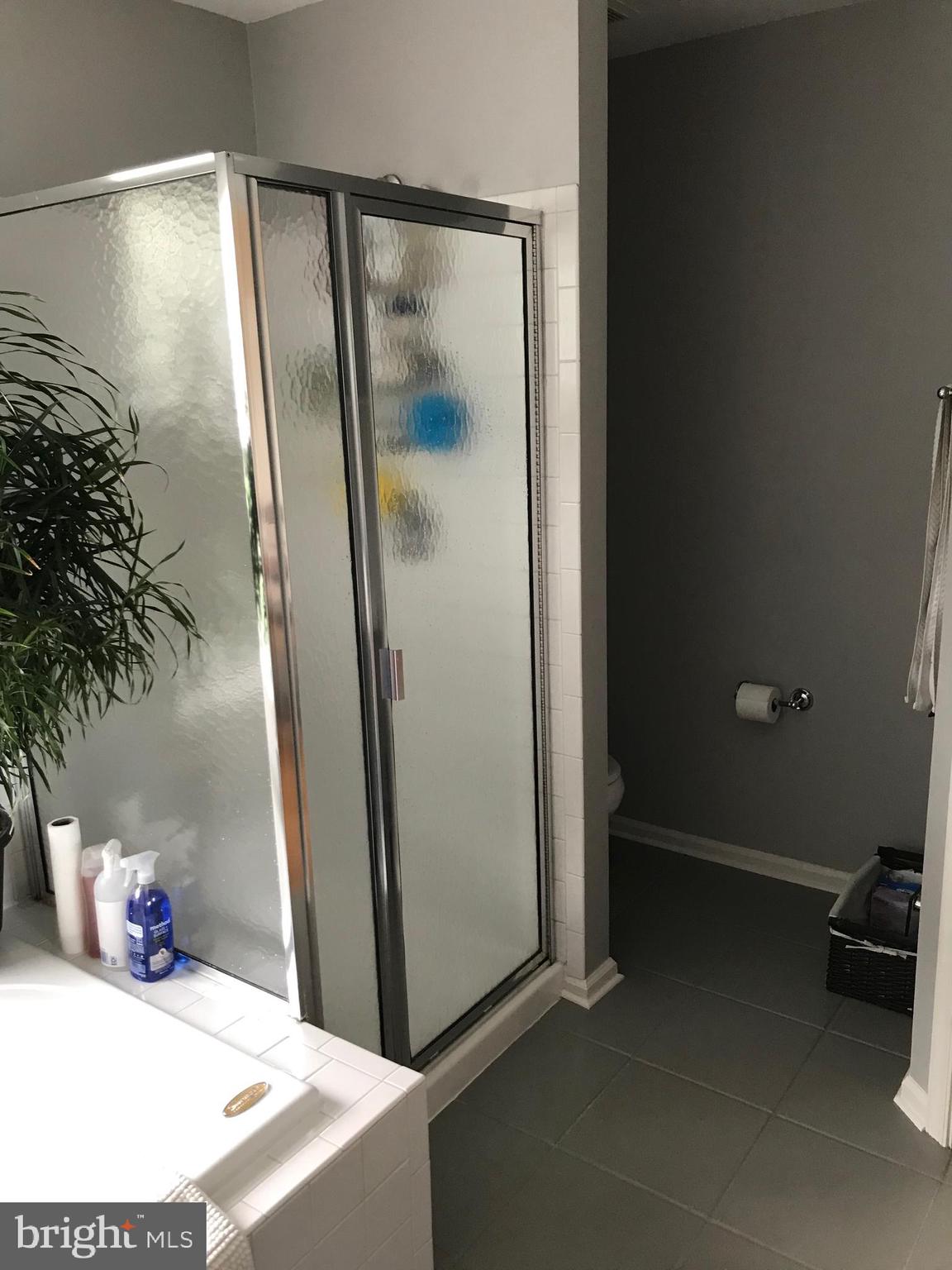 CASCADES - Residential Lease