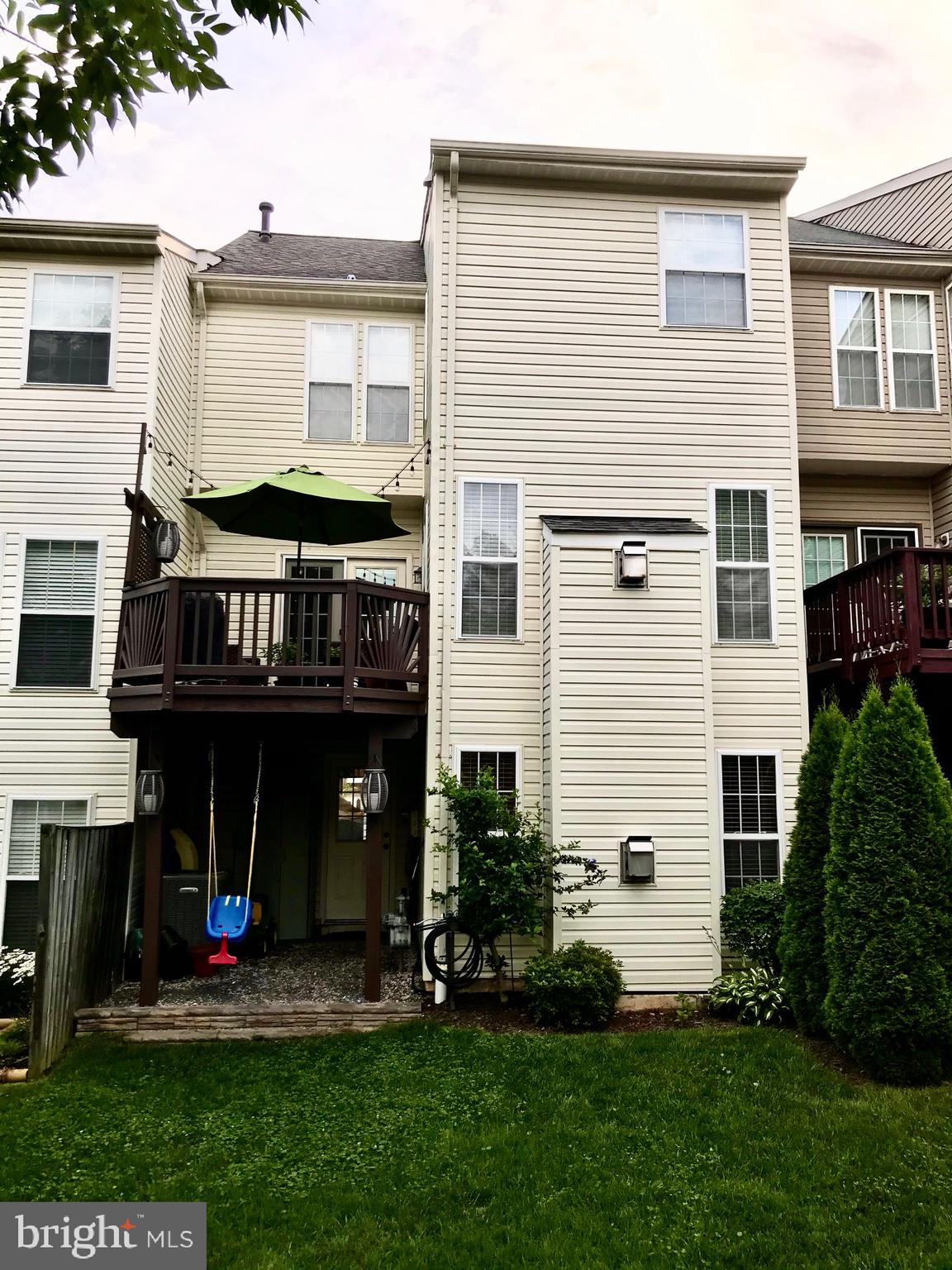 CASCADES - Residential Lease