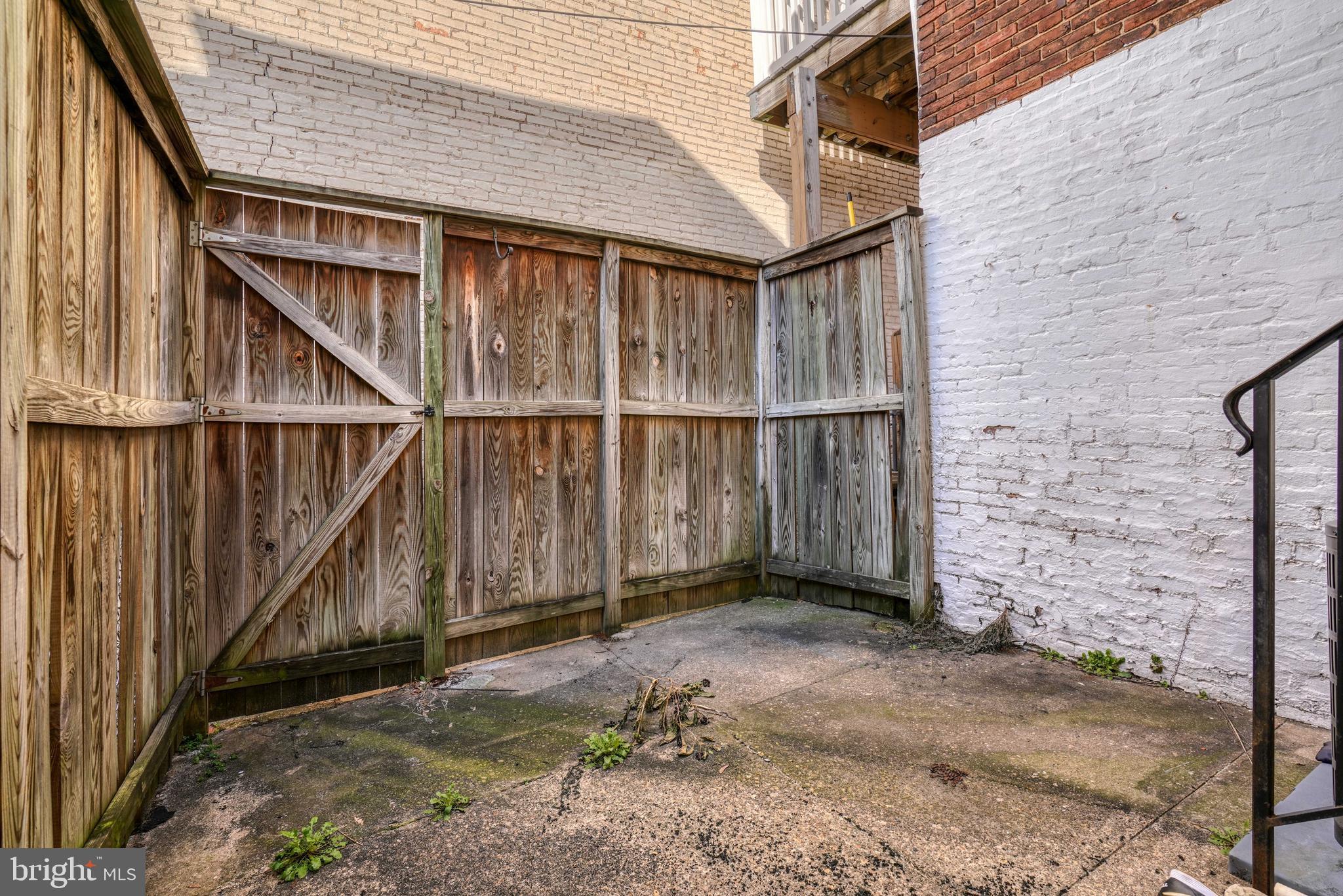 FEDERAL HILL HISTORIC DISTRICT - Residential Lease