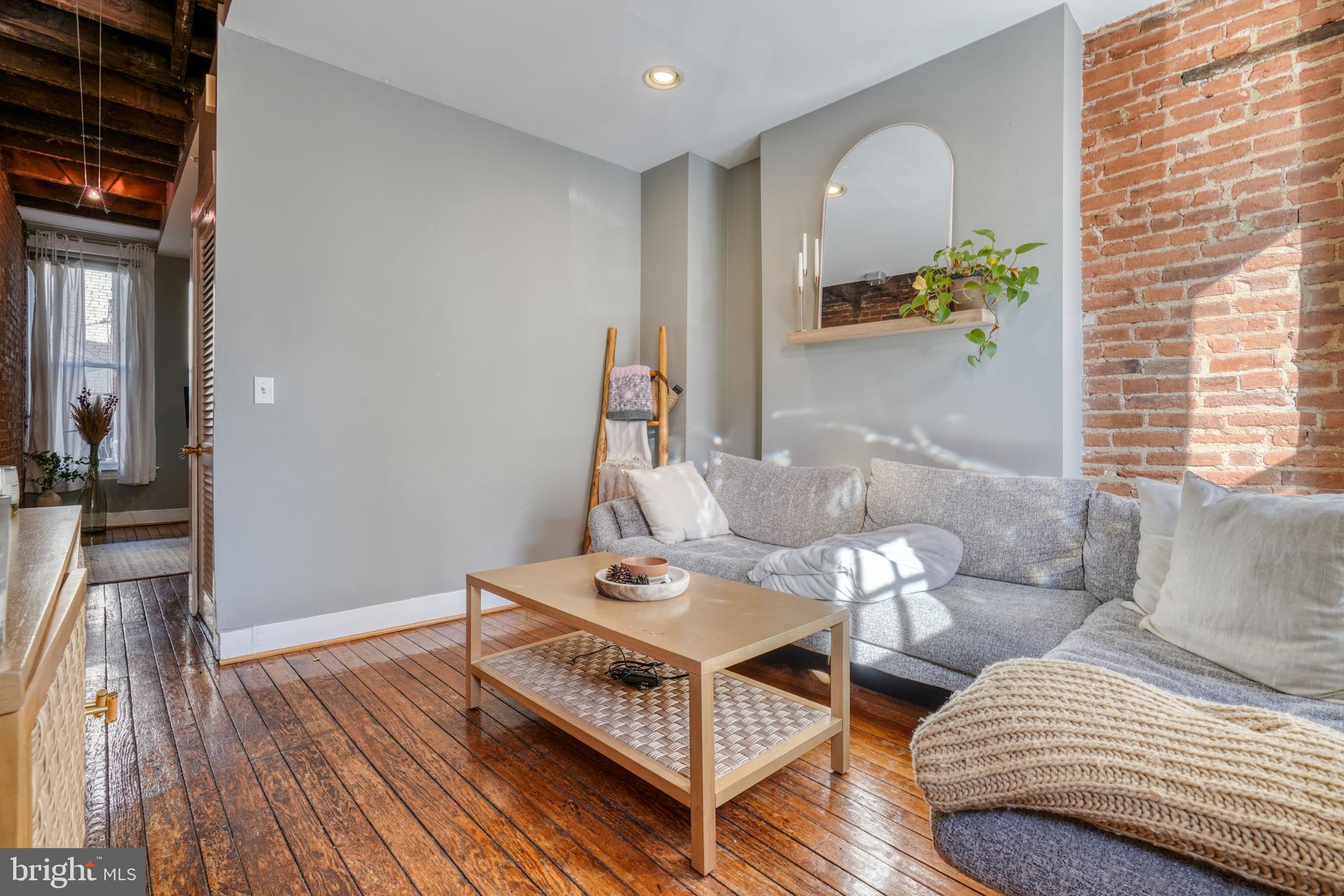 FEDERAL HILL HISTORIC DISTRICT - Residential Lease