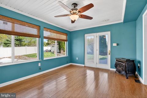 Tiny photo for 14 Hilliard Way, SEWELL, NJ 08080 (MLS # NJGL2071824)