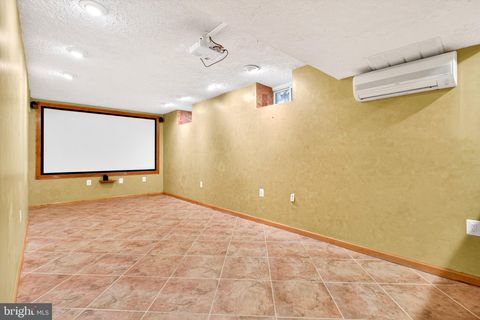 Tiny photo for 14 Hilliard Way, SEWELL, NJ 08080 (MLS # NJGL2071824)