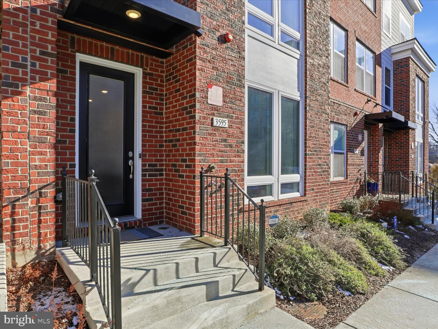 NORTHFAX WEST - Residential Lease