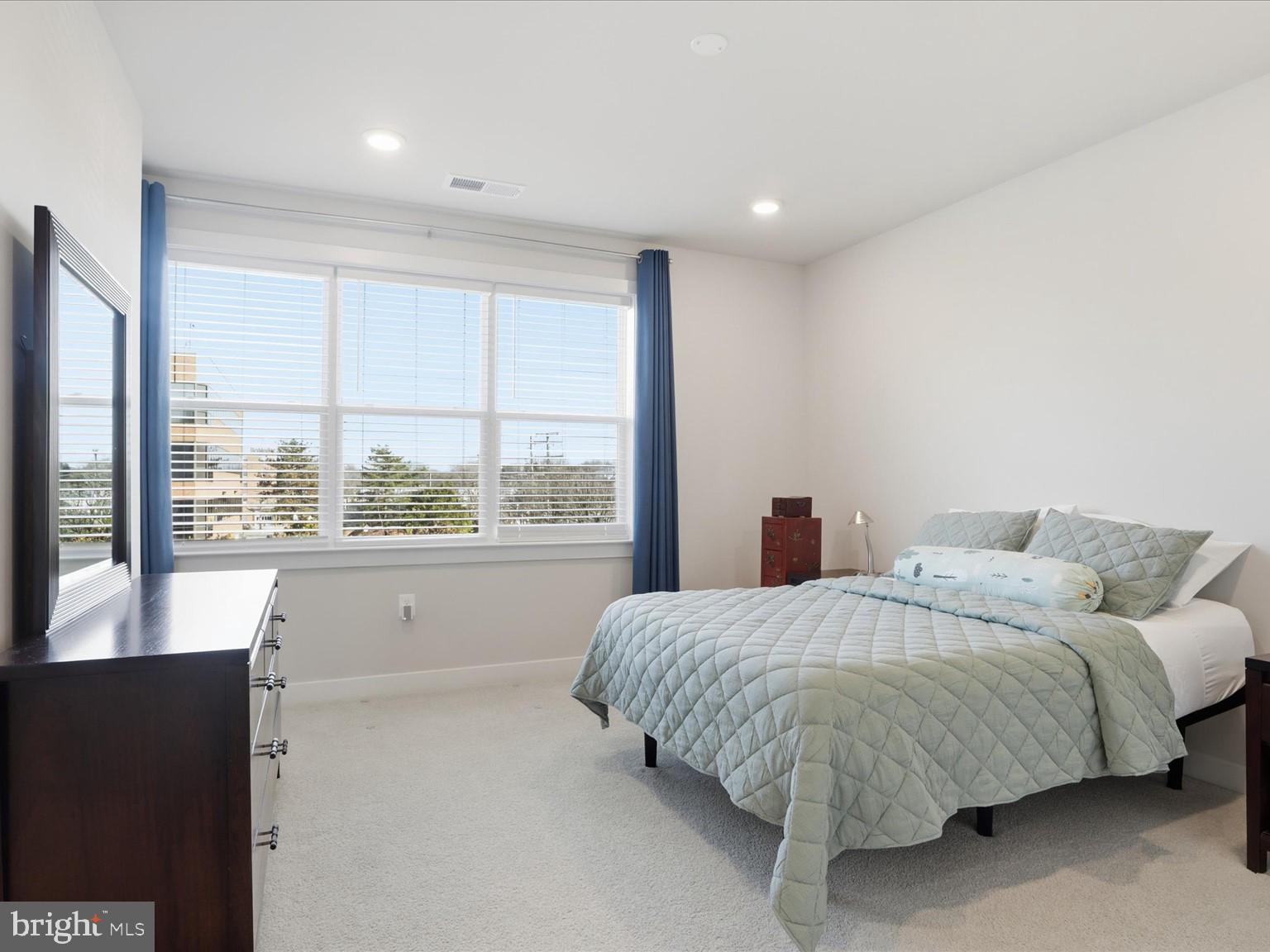 NORTHFAX WEST - Residential Lease