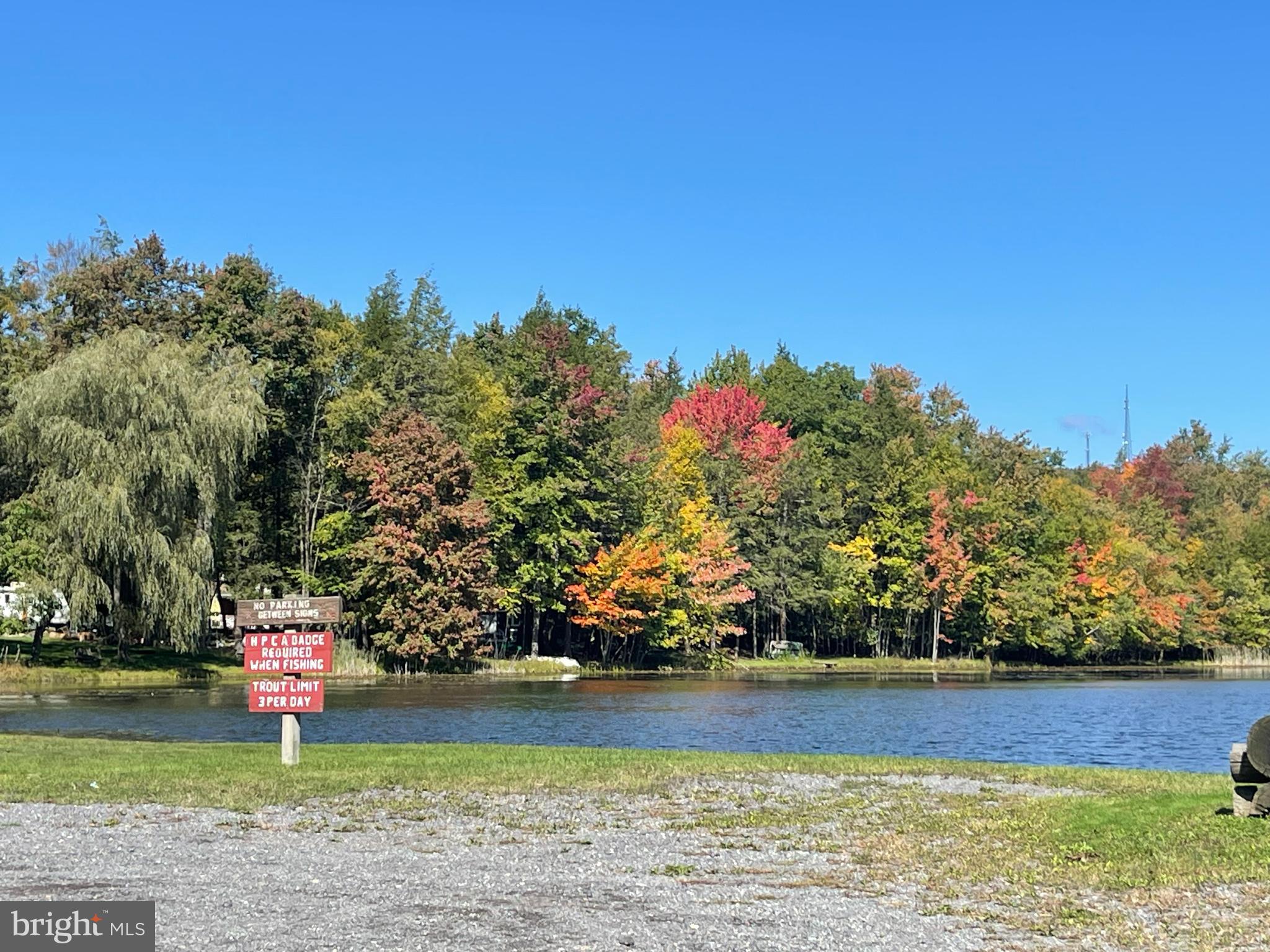 HOLIDAY POCONO - Land