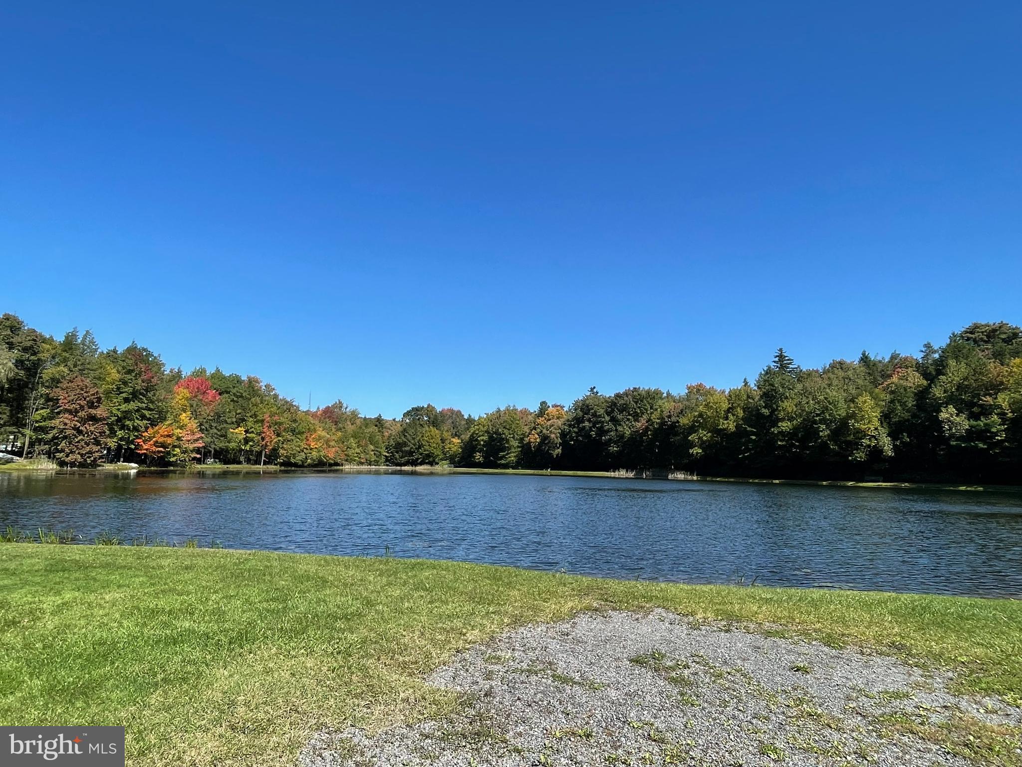 HOLIDAY POCONO - Land