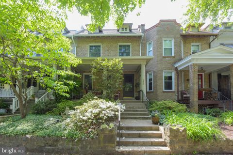 Photo of 5310 41st Street NW, Washington, DC 20015 (MLS # DCDC2097366)