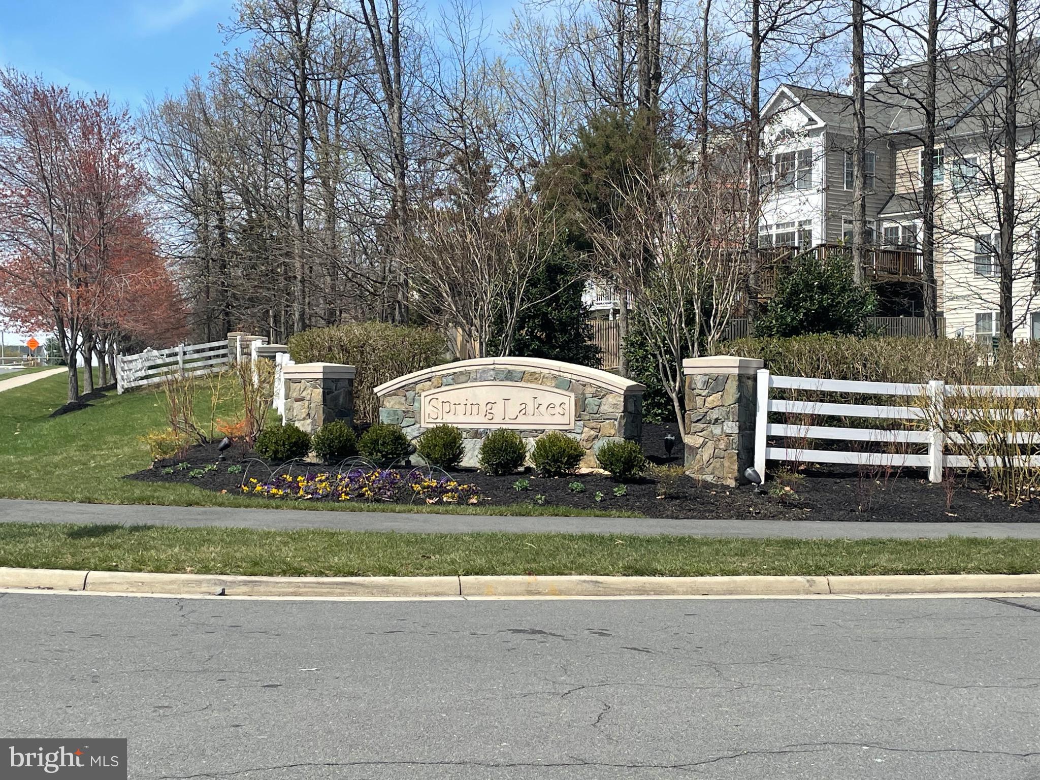 SPRING LAKES - Residential