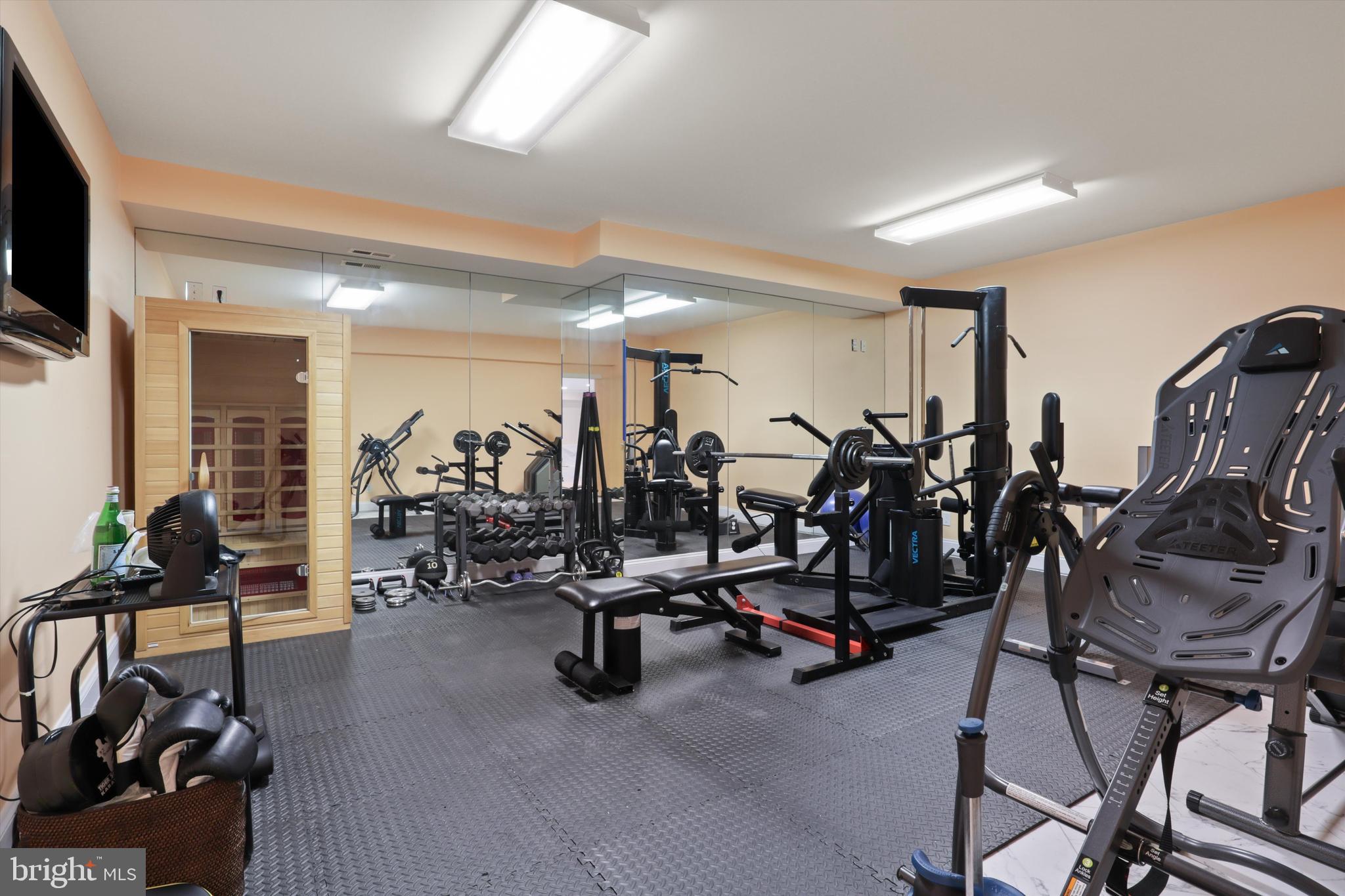 SADDLE RIDGE - Residential