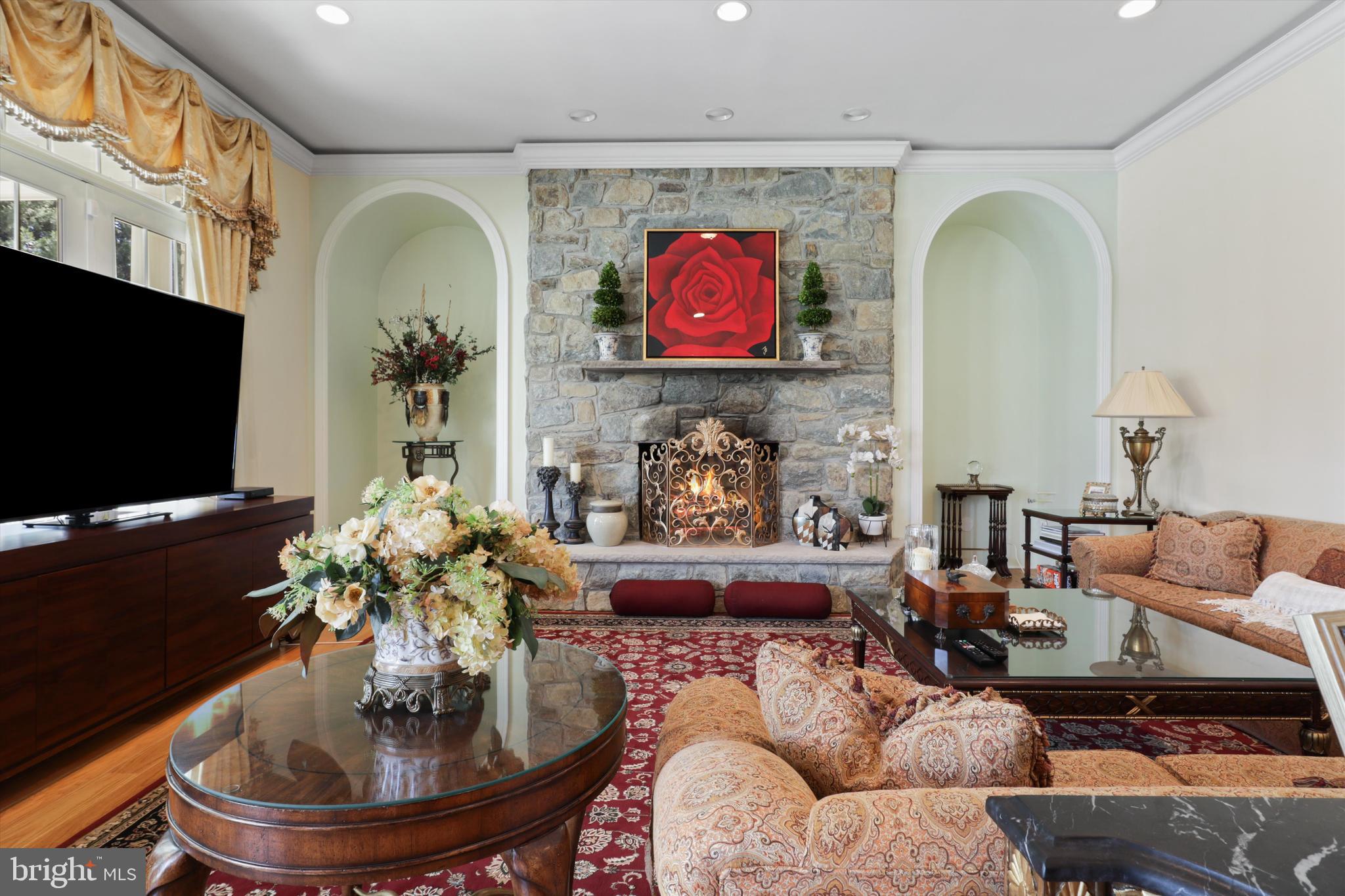 SADDLE RIDGE - Residential