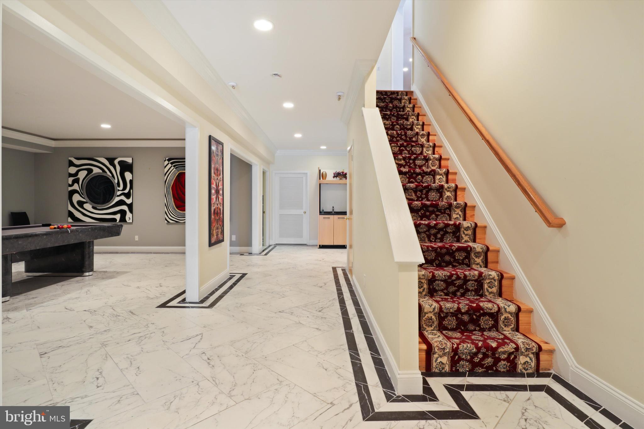 SADDLE RIDGE - Residential