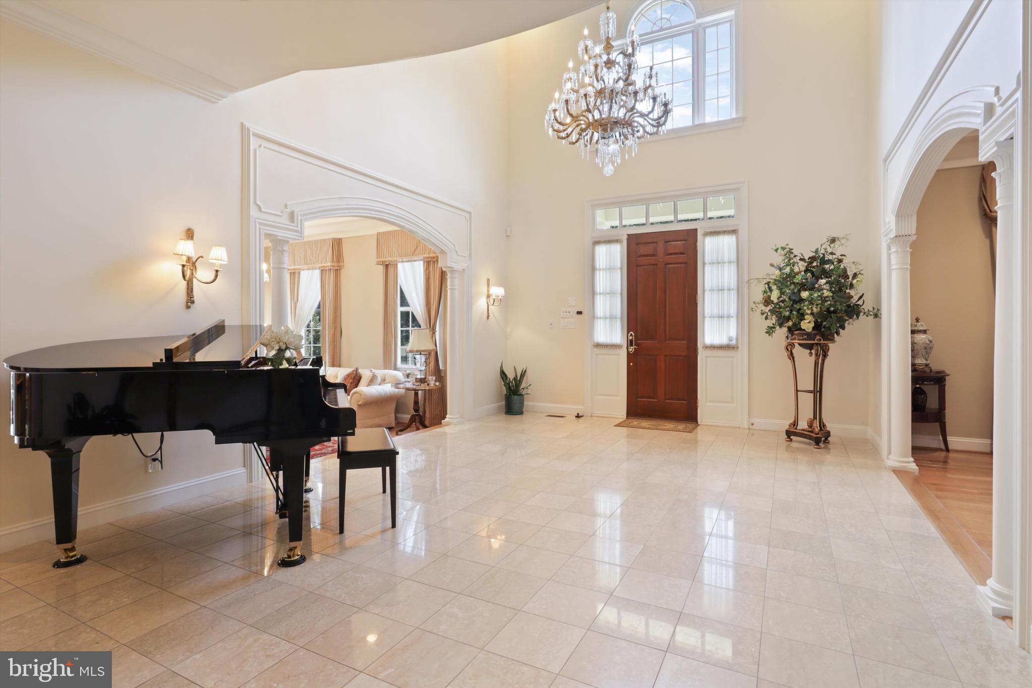 SADDLE RIDGE - Residential