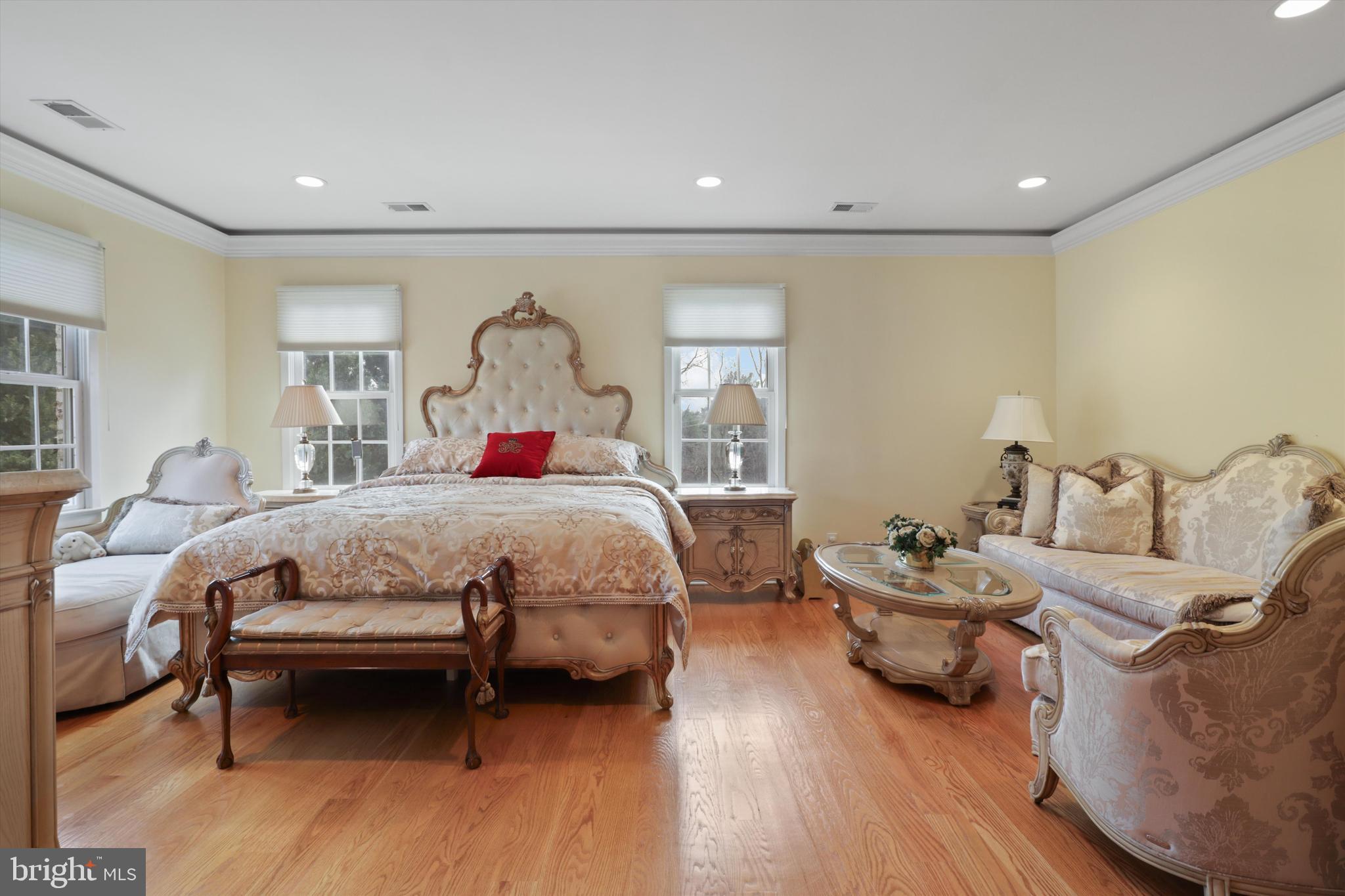 SADDLE RIDGE - Residential