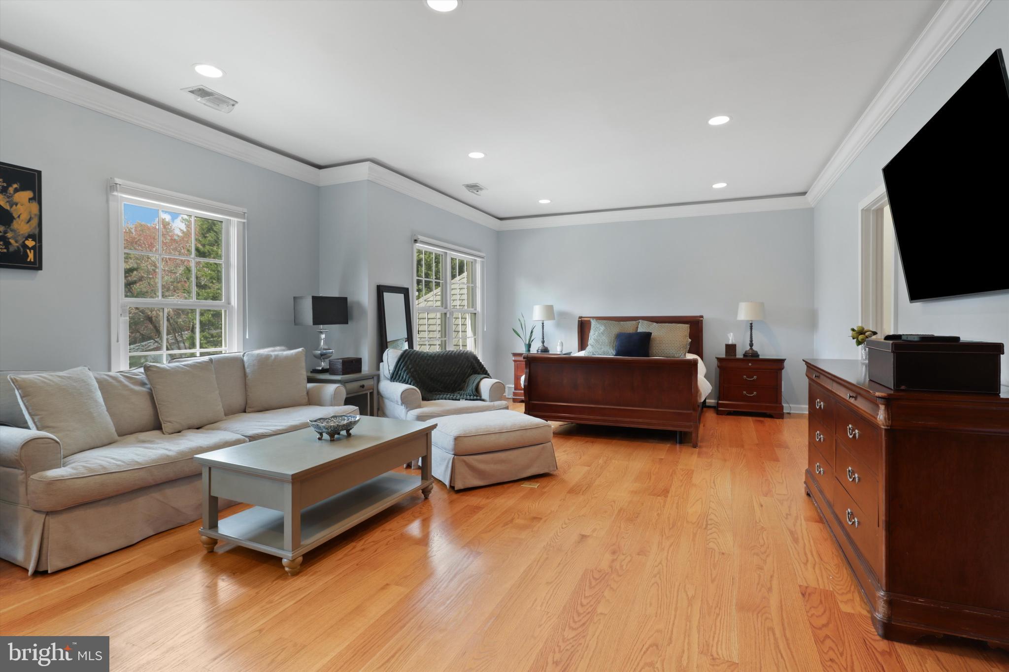 SADDLE RIDGE - Residential