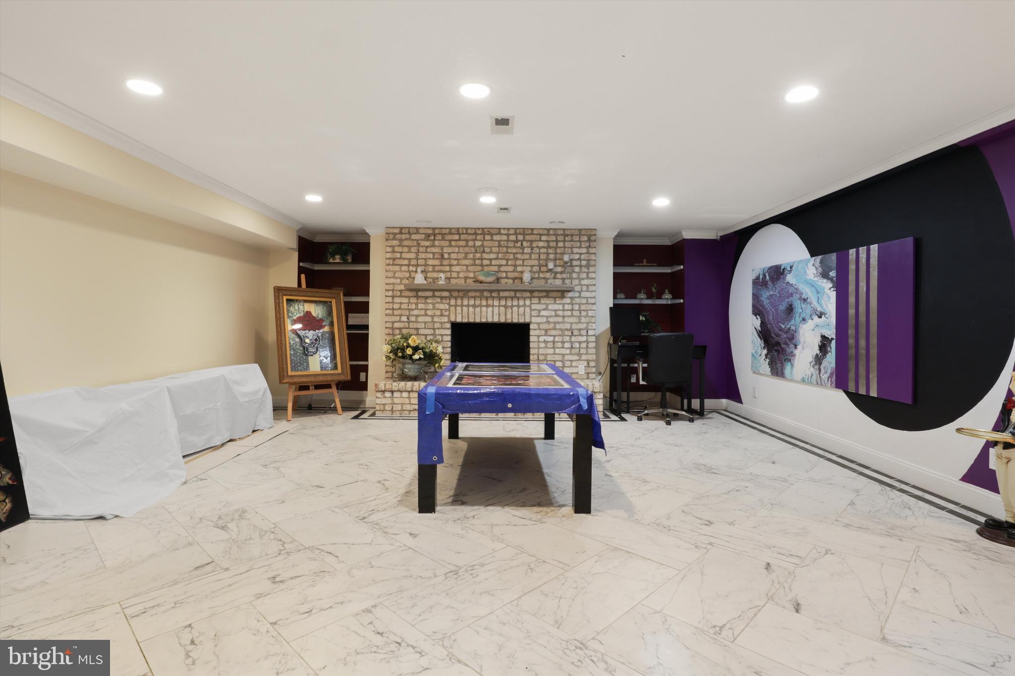 SADDLE RIDGE - Residential