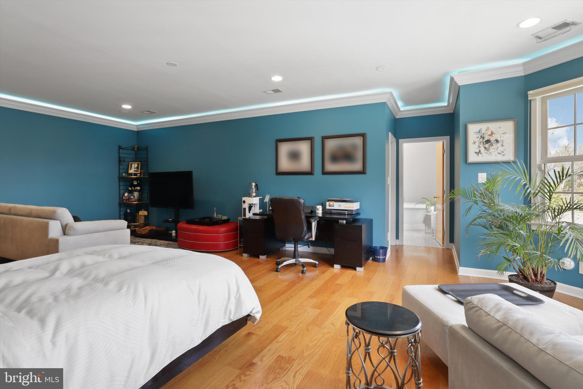 SADDLE RIDGE - Residential