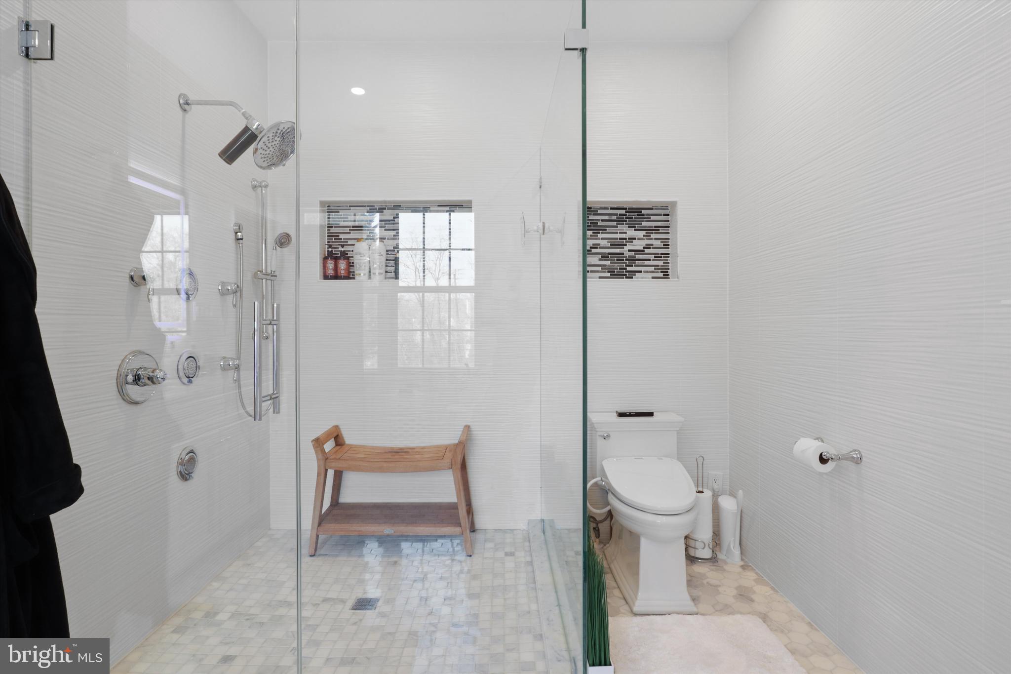 SADDLE RIDGE - Residential