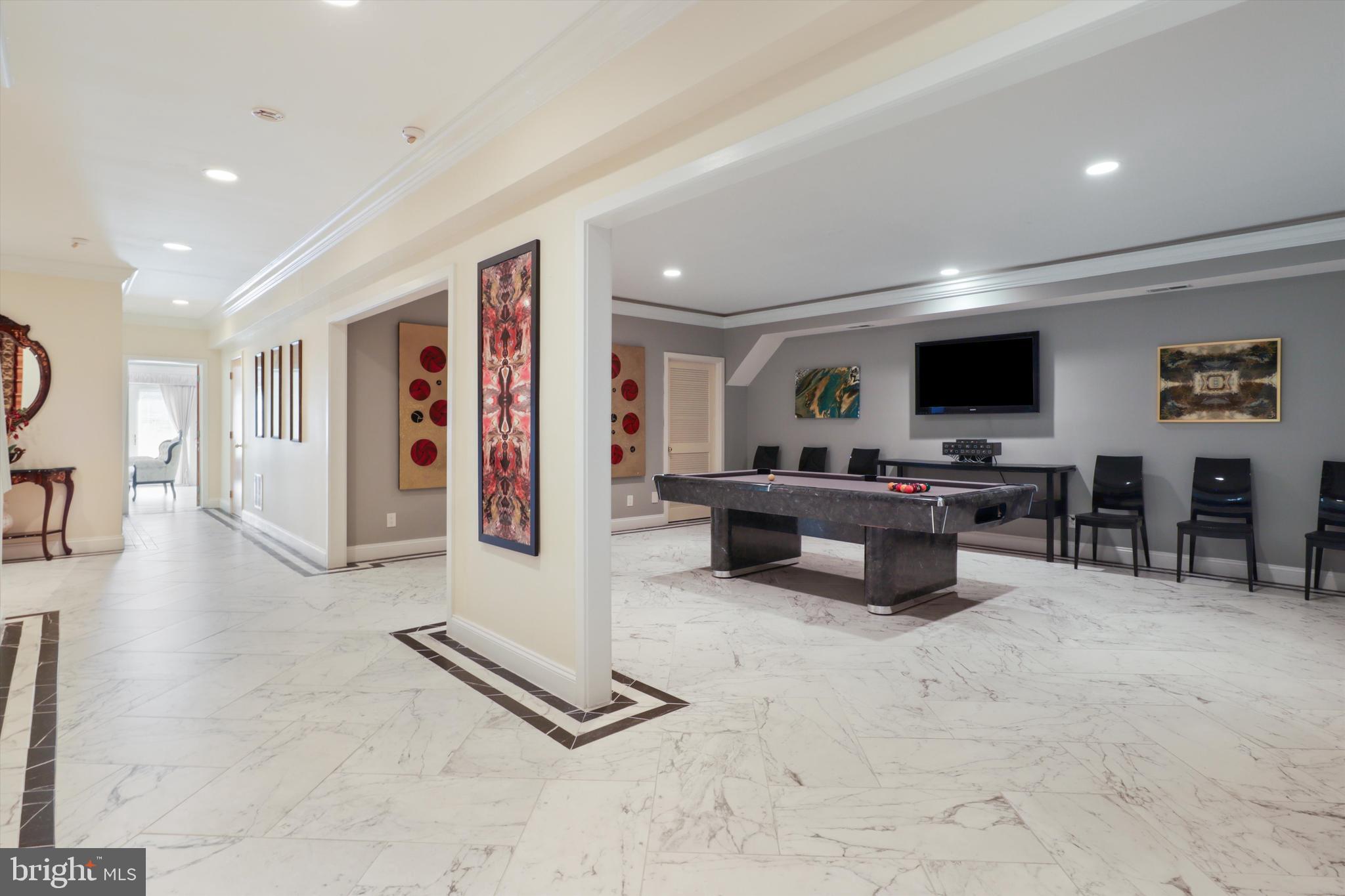 SADDLE RIDGE - Residential