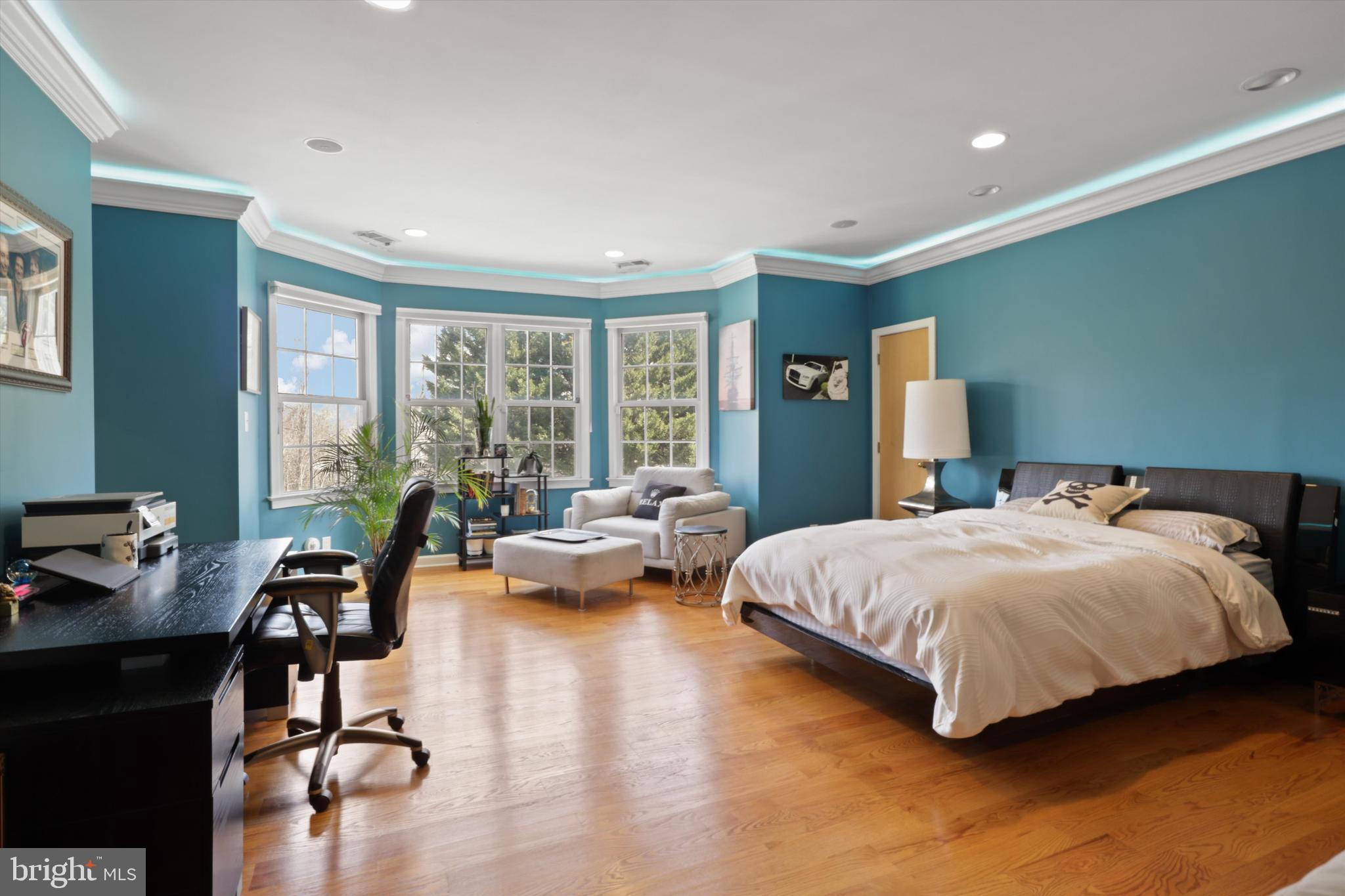 SADDLE RIDGE - Residential