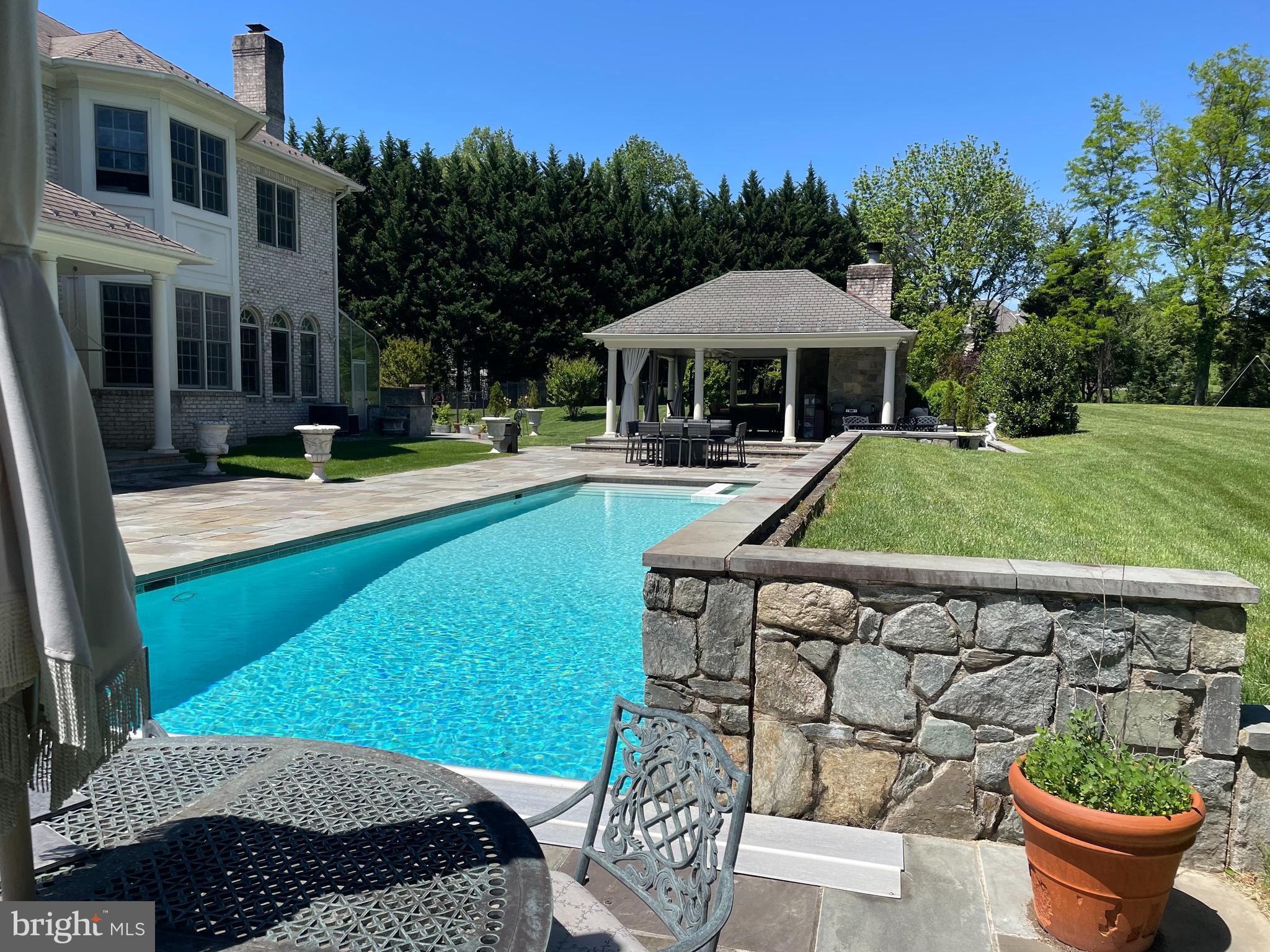 SADDLE RIDGE - Residential