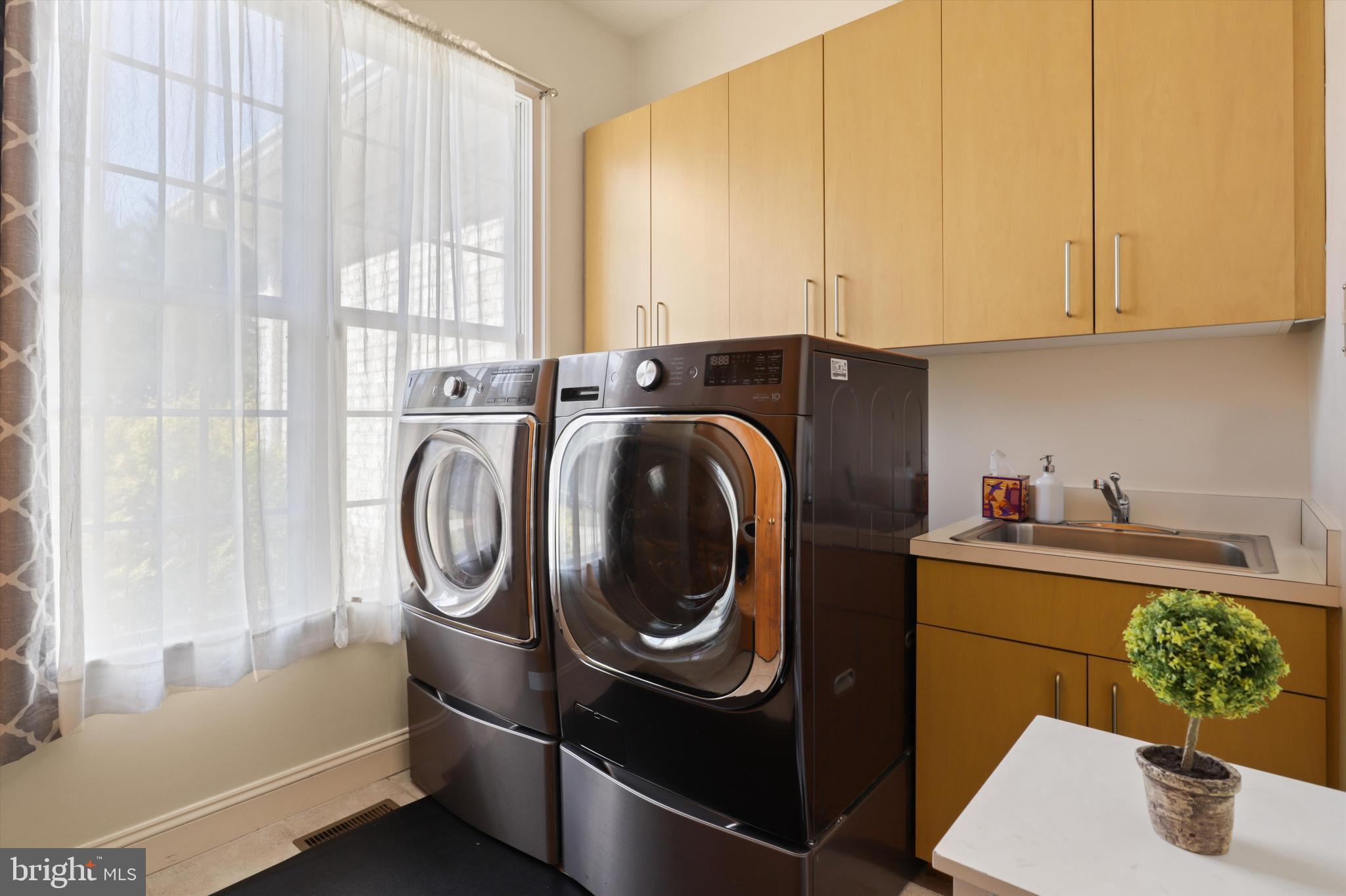 SADDLE RIDGE - Residential