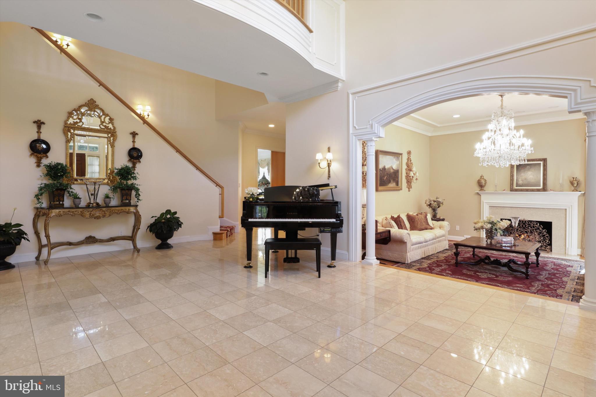 SADDLE RIDGE - Residential