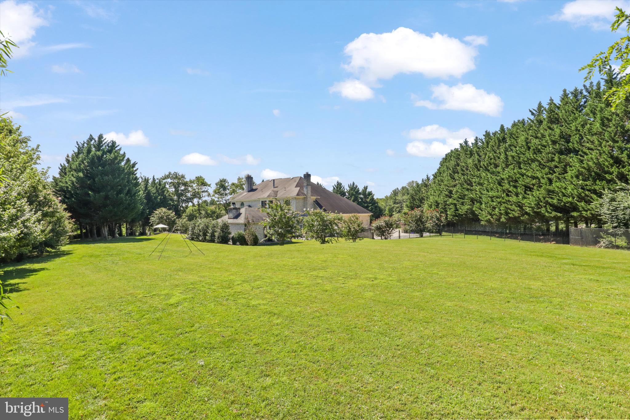 SADDLE RIDGE - Residential