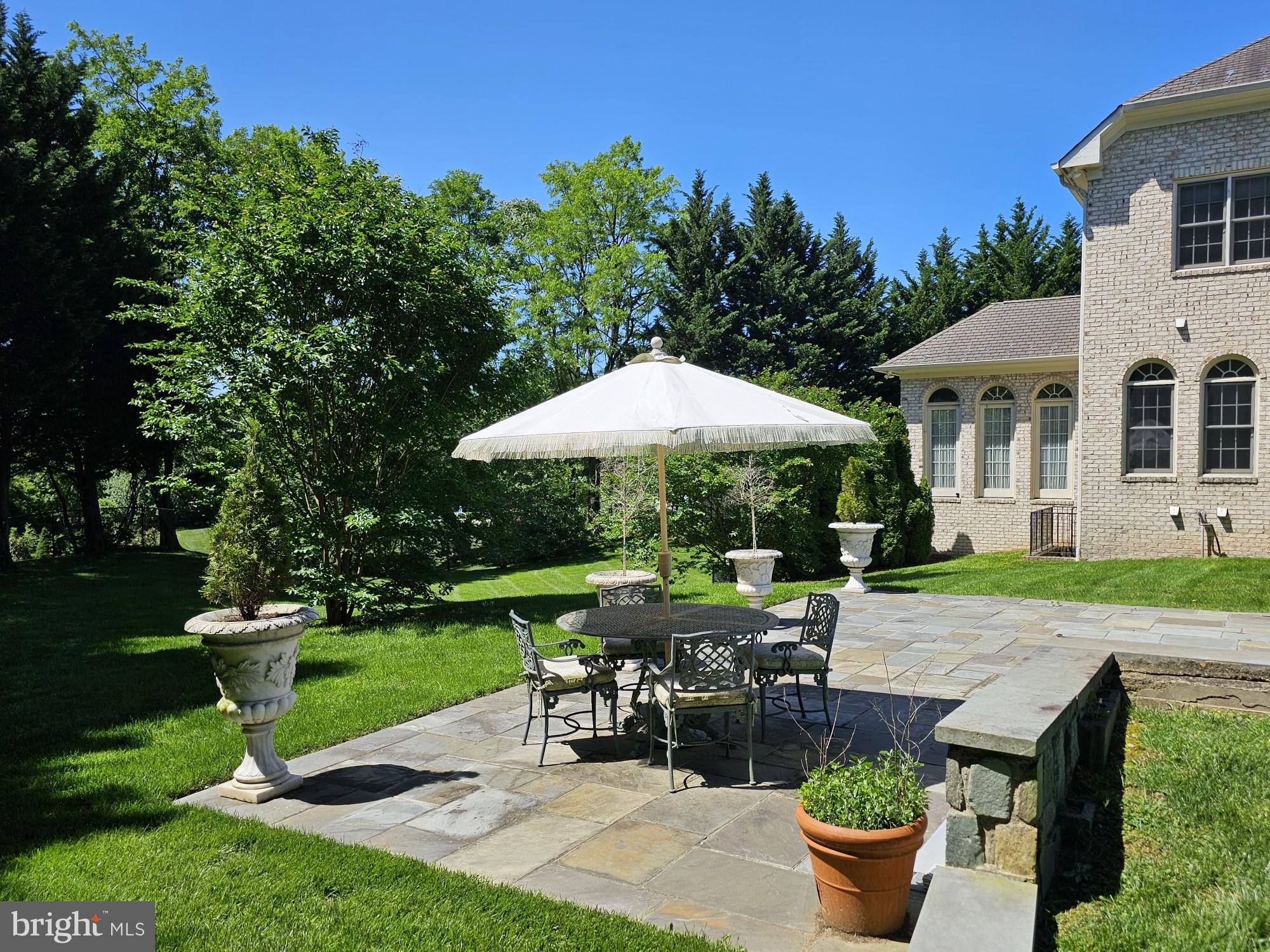 SADDLE RIDGE - Residential