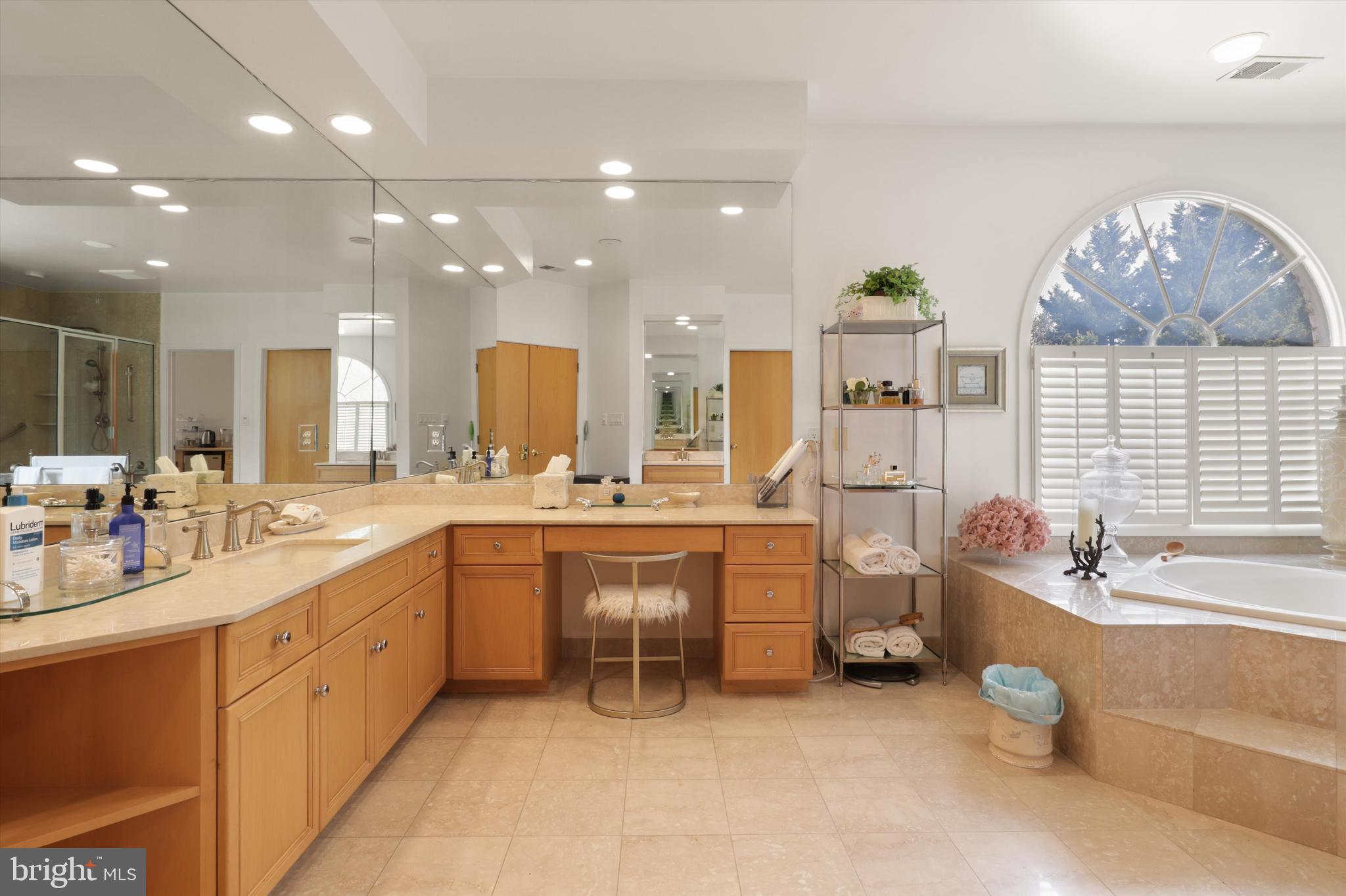 SADDLE RIDGE - Residential